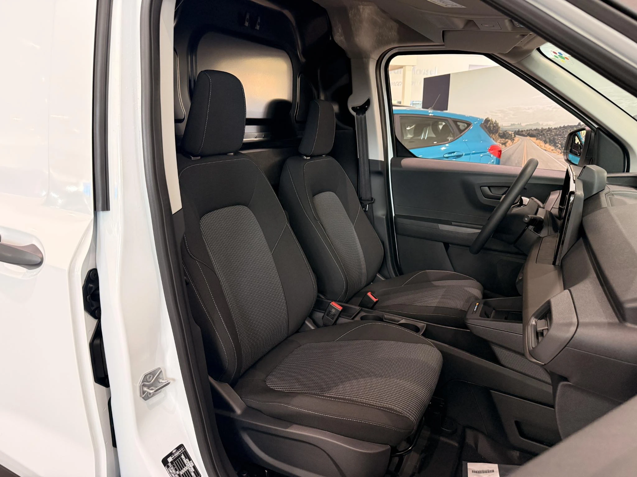 Ford-E-Transit-image-17