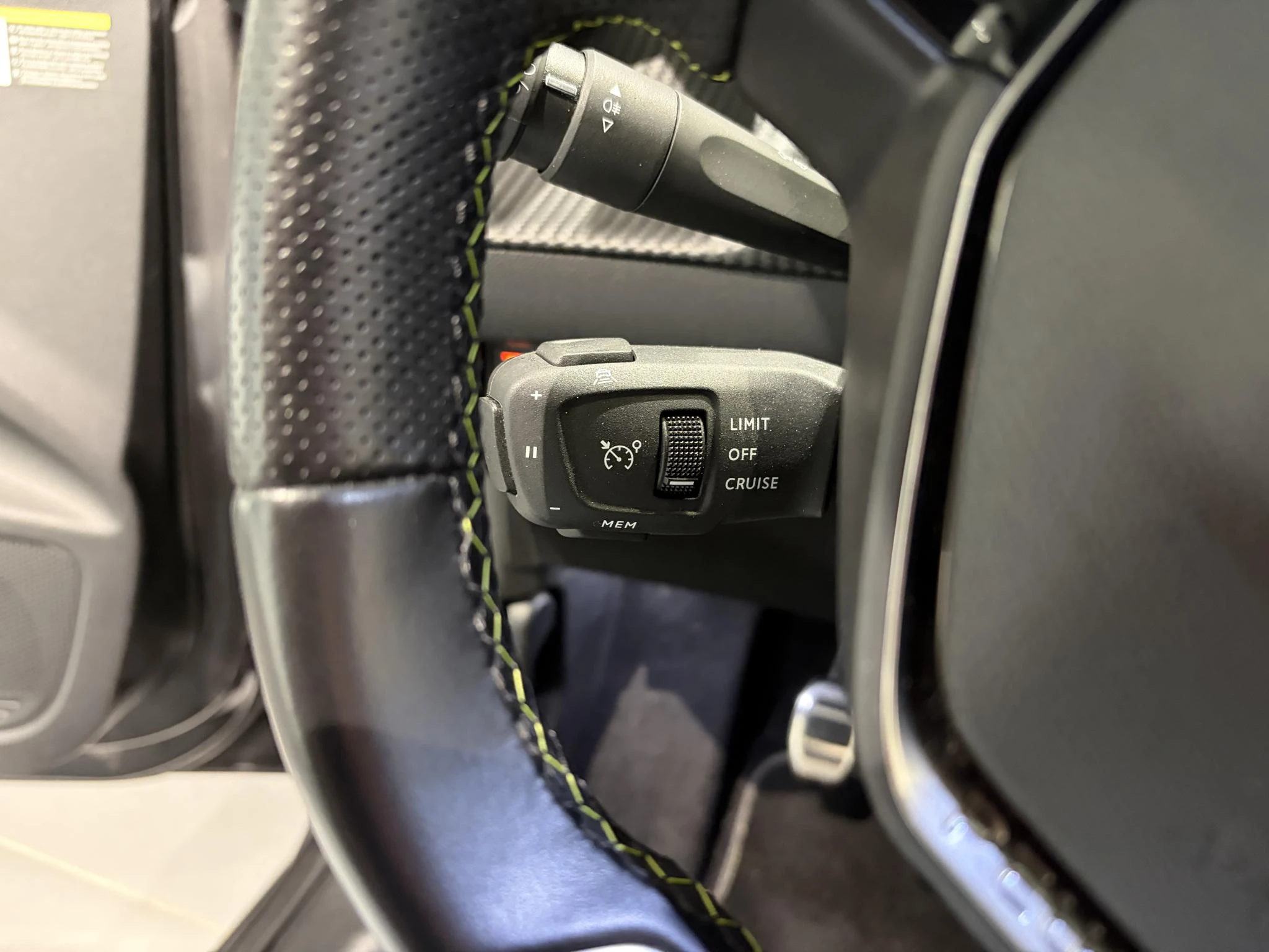 Peugeot-208-image-13