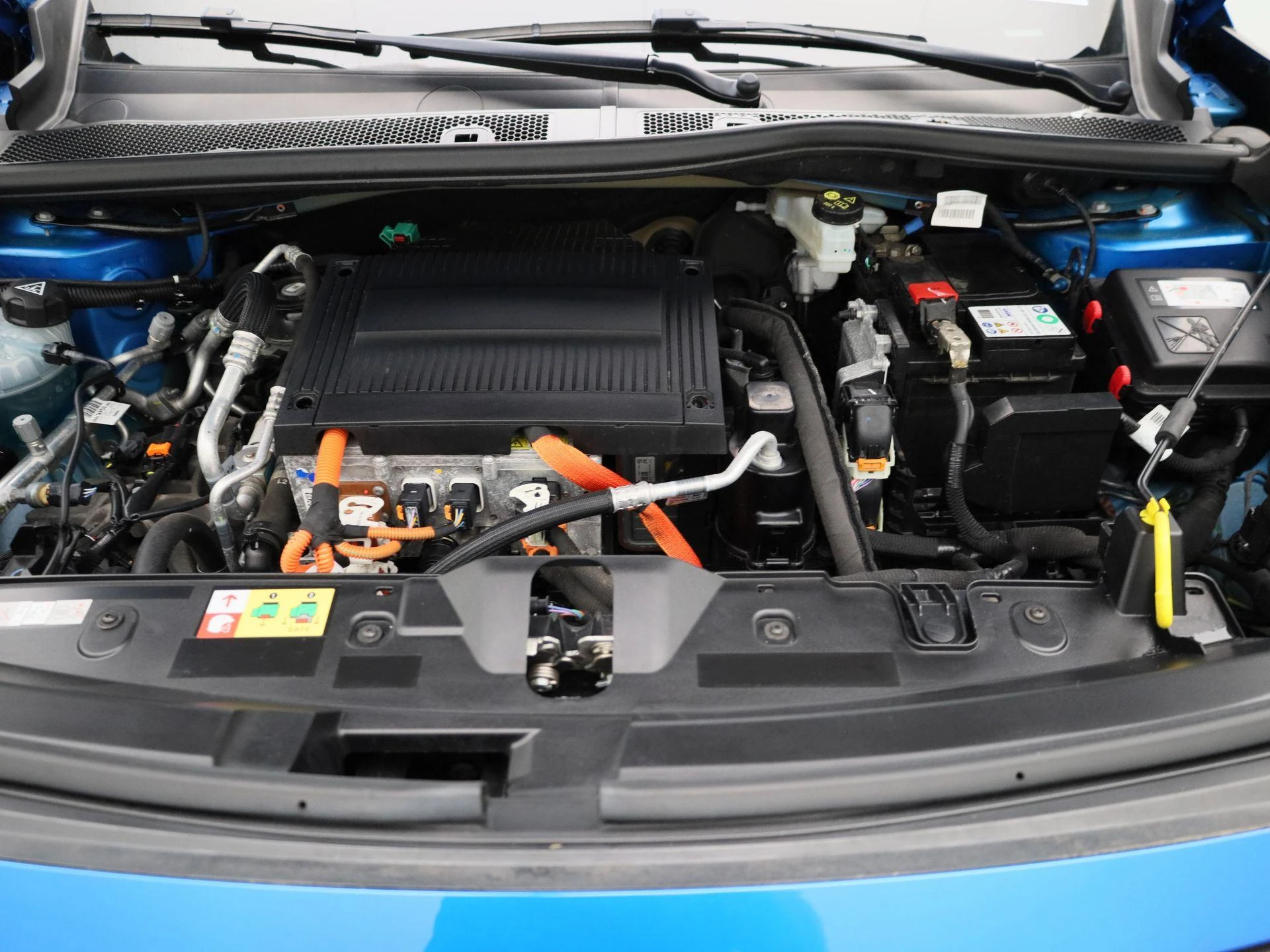 Peugeot-e-2008-image-32