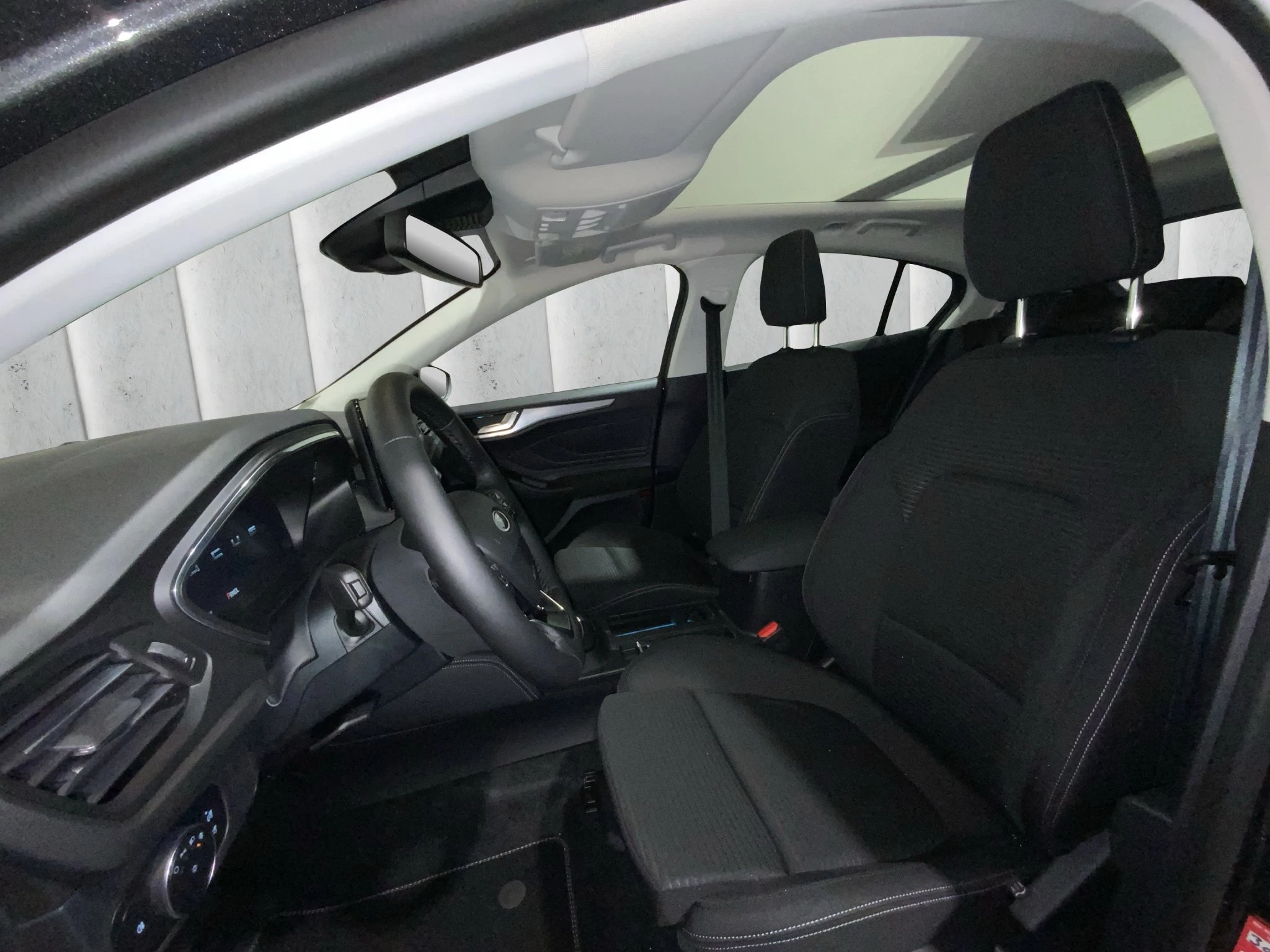 Ford Focus Titanium X Lim. 1.0 EcoBoost Hybrid 114kW(155PS) Aut. Panor.-Dach