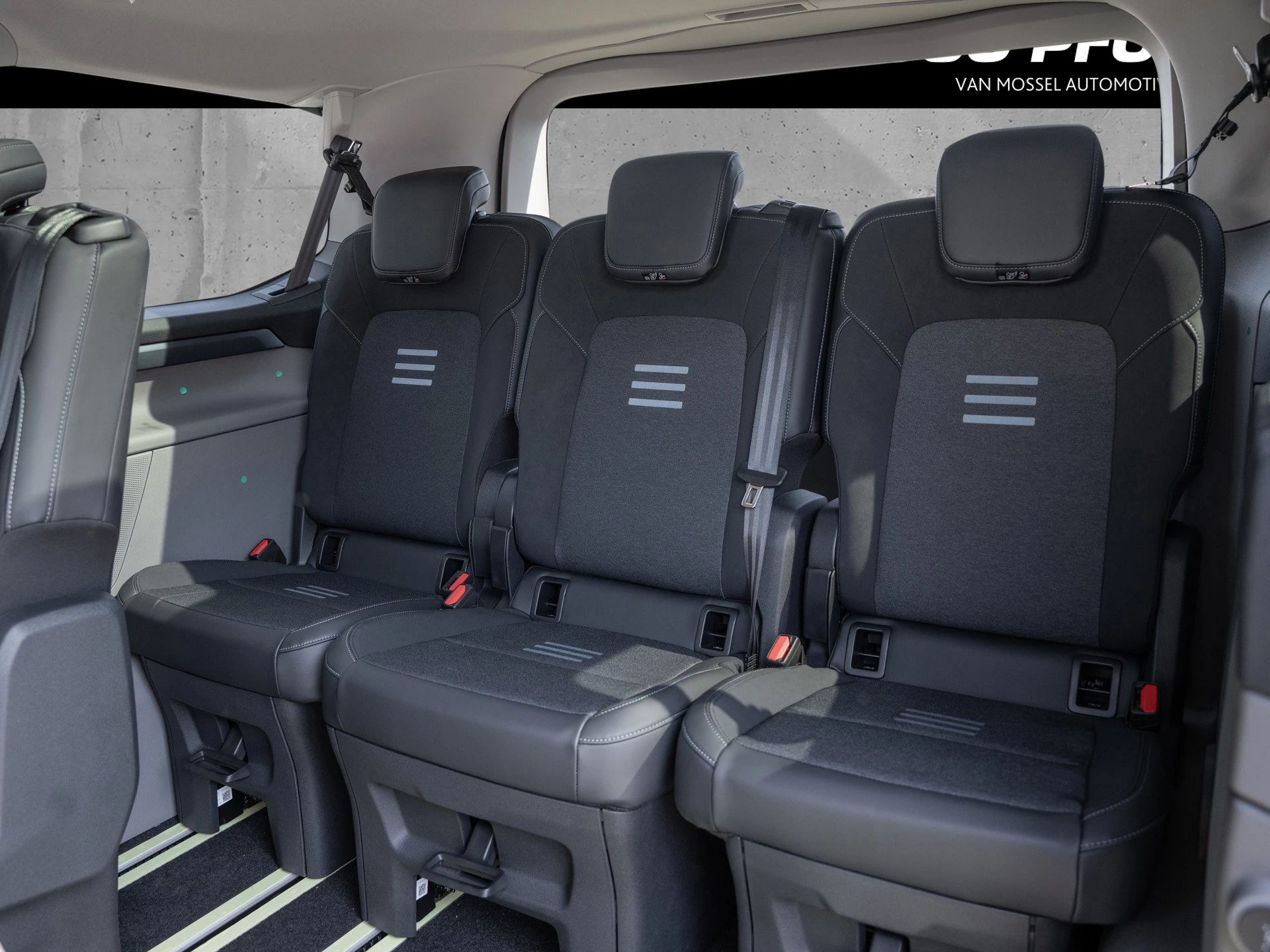 Ford Tourneo Custom Active 2.0 EcoBlue 125kW 320 L1 Auto Van. 5-türig