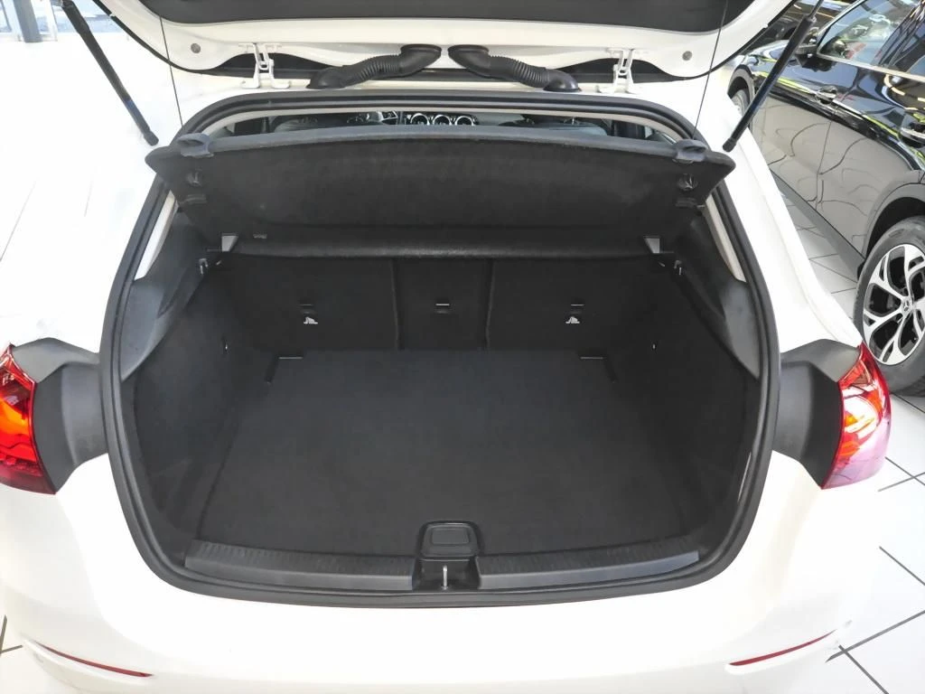 Mercedes-Benz-A-Klasse 200 d-image-14