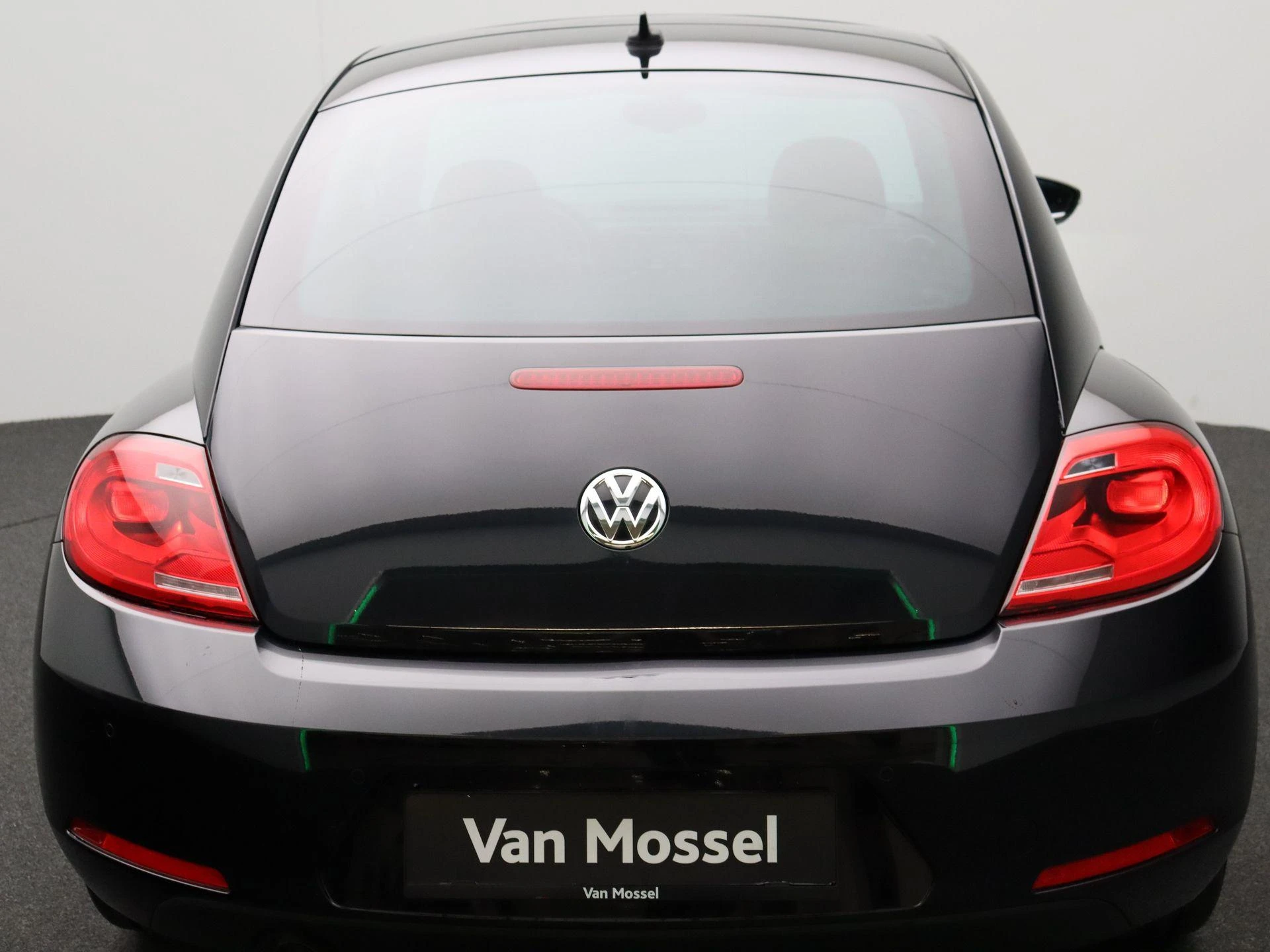 Volkswagen-Beetle-image-22