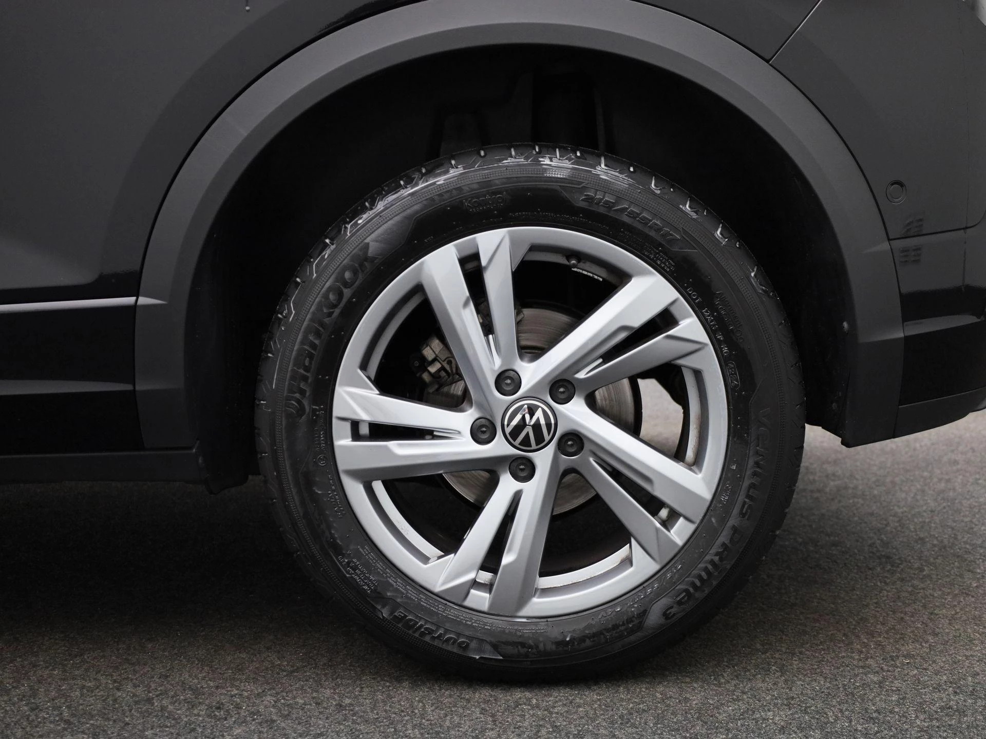 Volkswagen-T-Roc-image-12