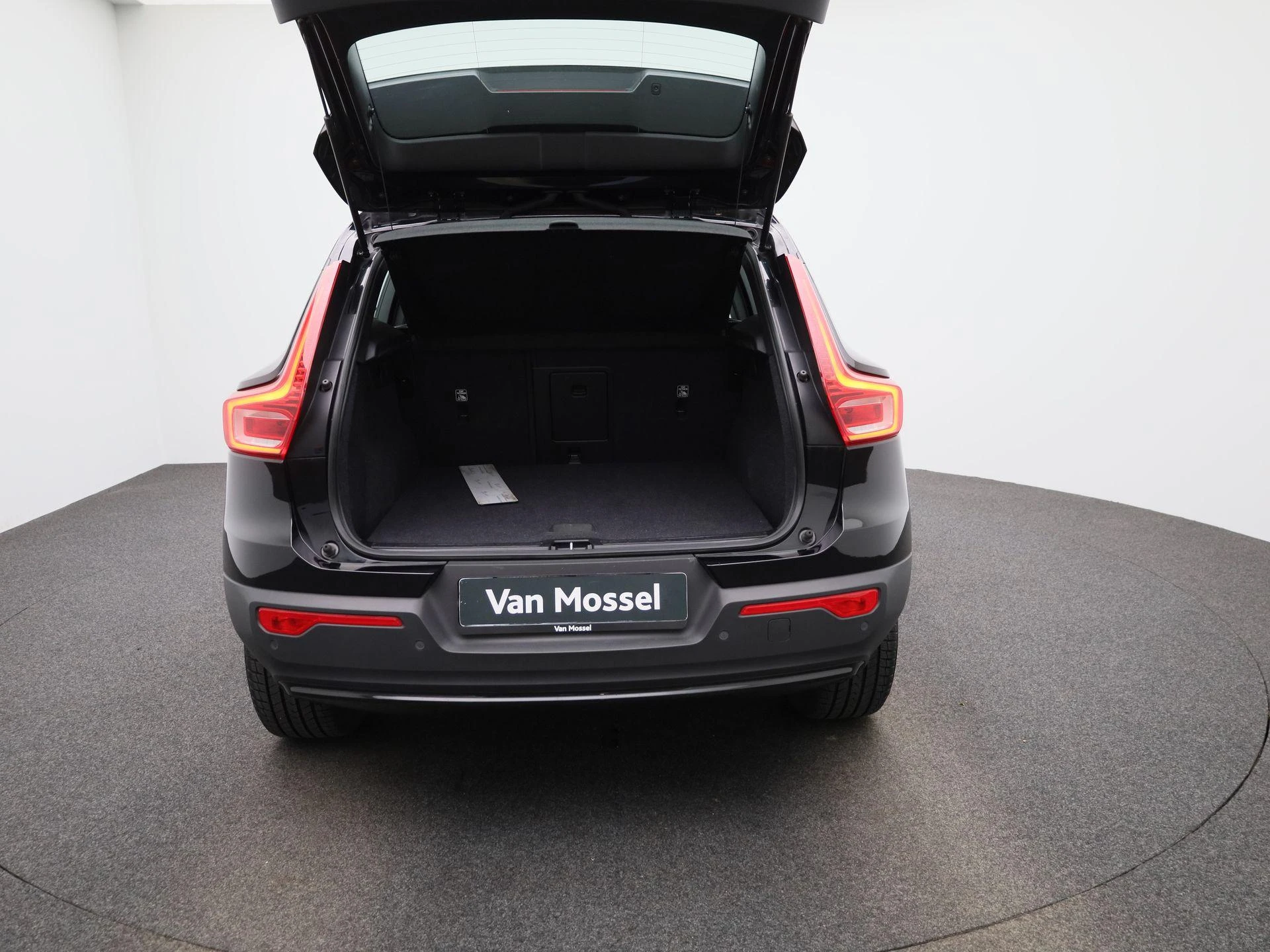Volvo-XC40-image-11