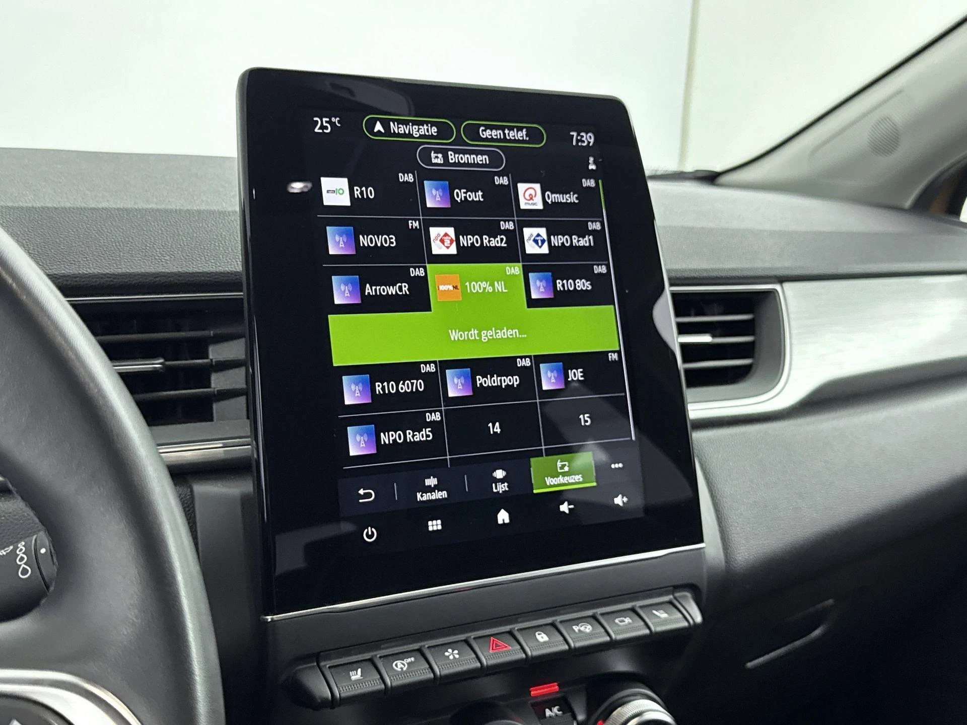 Renault-Captur-image-19