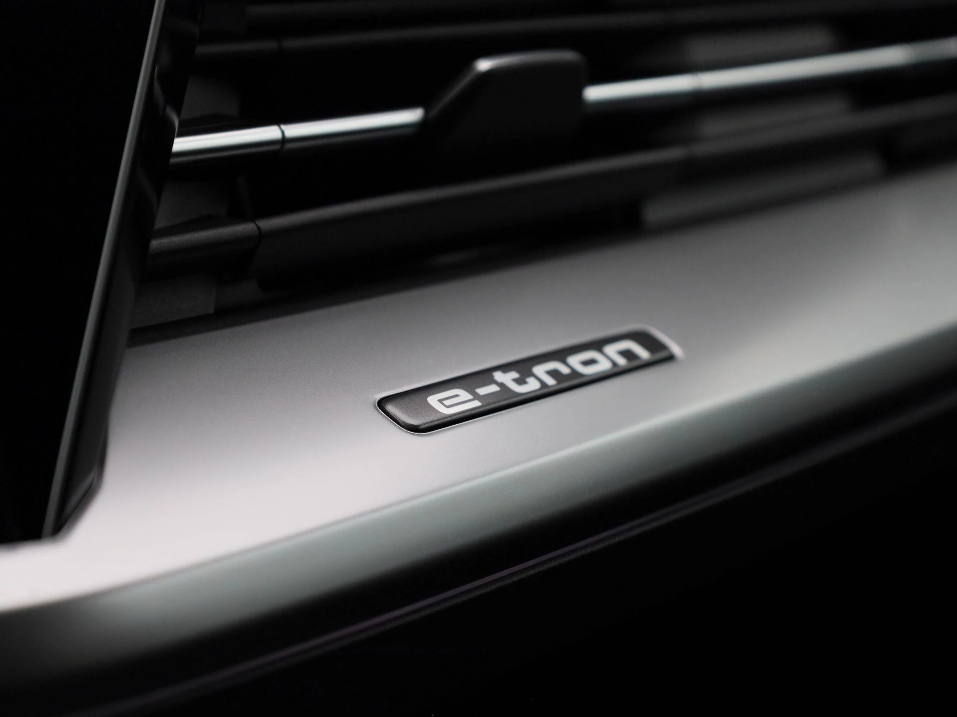 Audi-Q4 e-tron-image-24