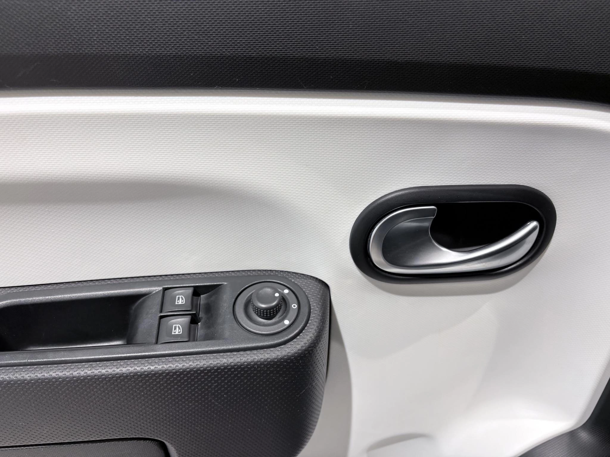 Renault-Twingo-image-12
