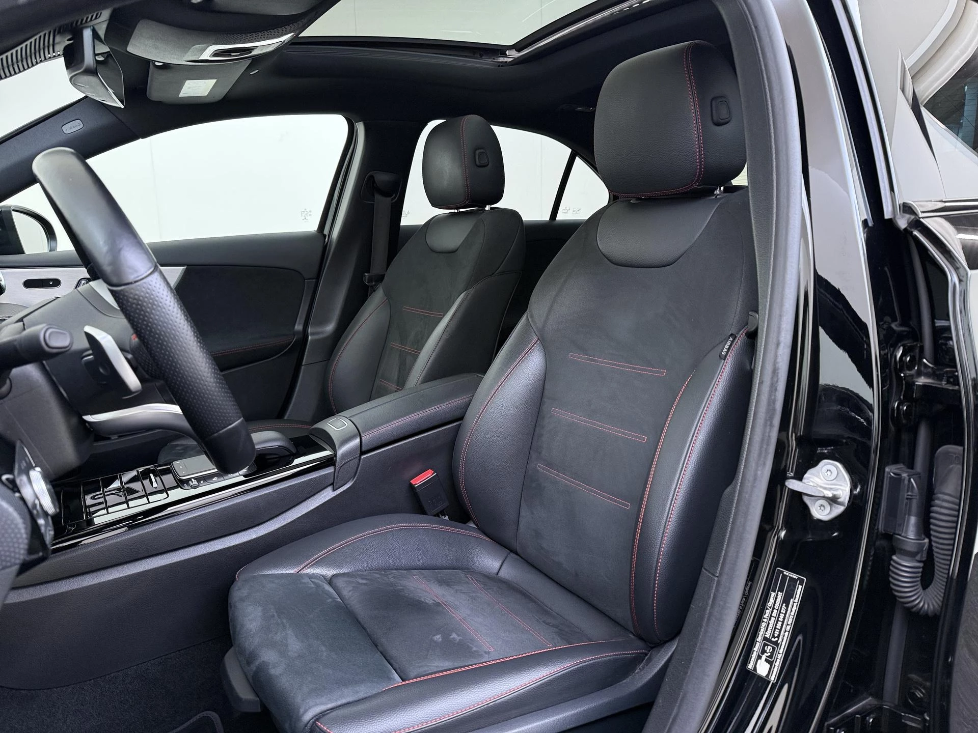 Mercedes-Benz-A-Klasse-image-13