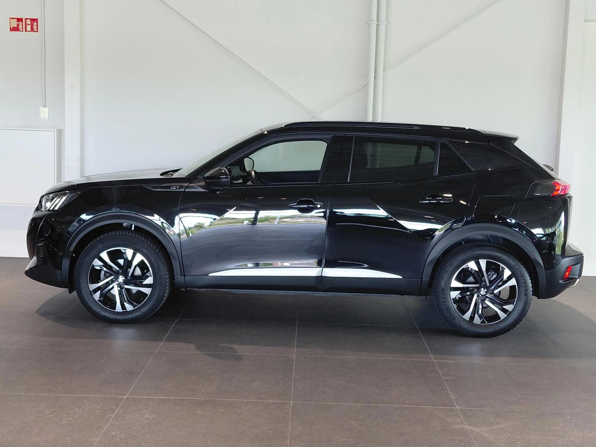 Peugeot-2008-image-9
