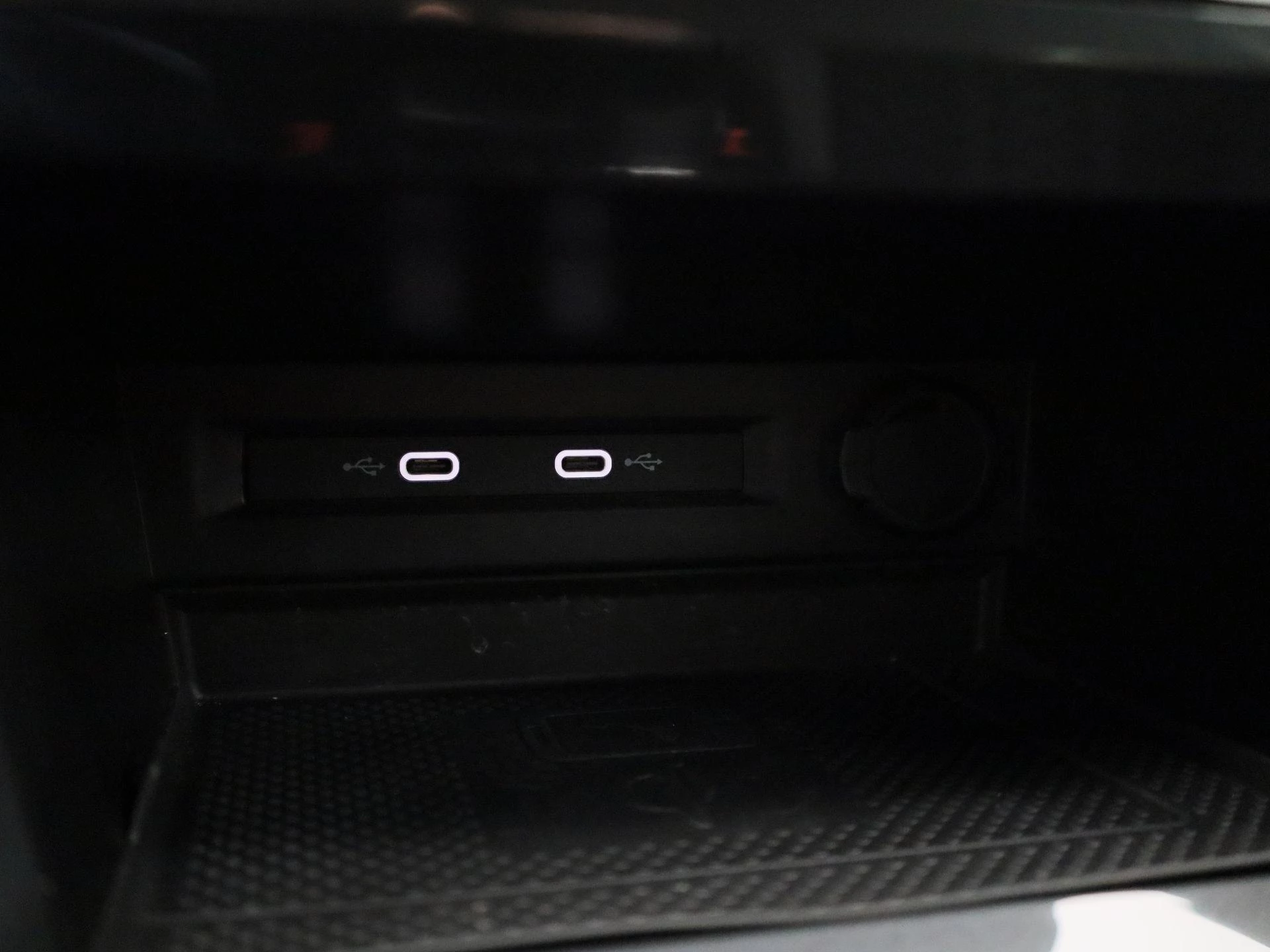 Volkswagen-Tiguan-image-26