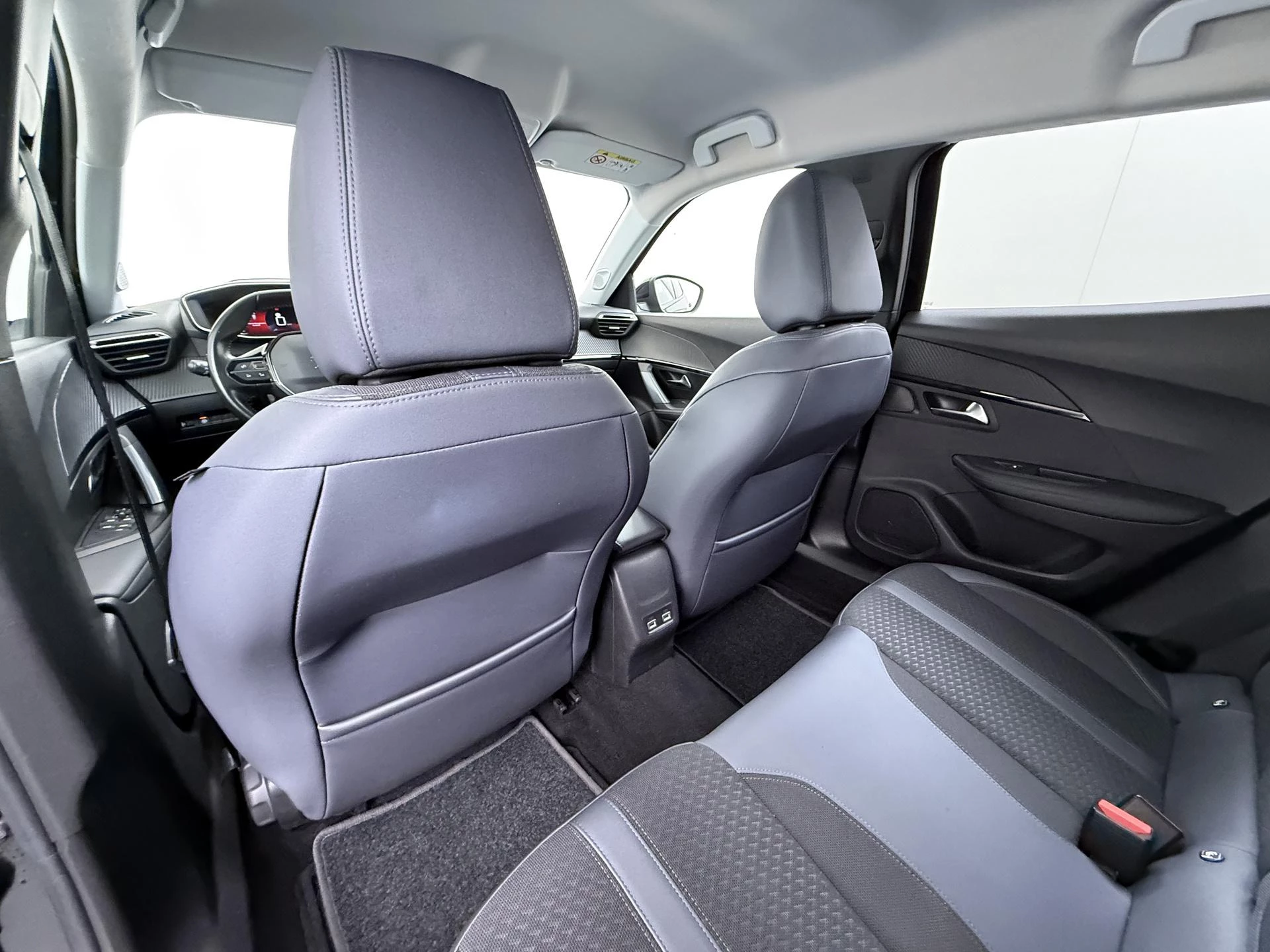 Peugeot-2008-image-14