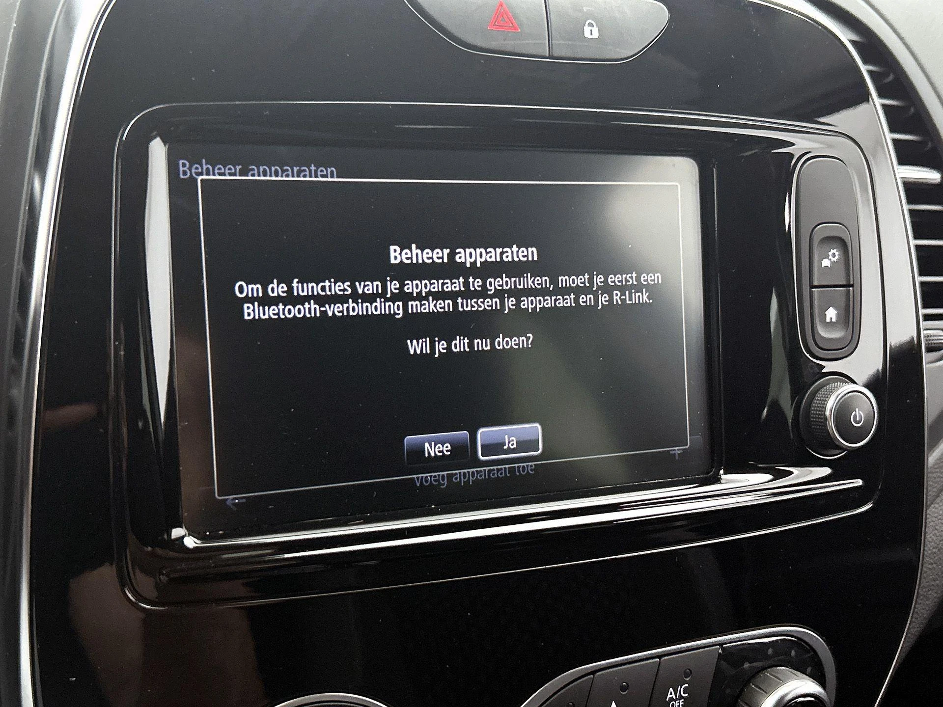 Renault-Captur-image-15