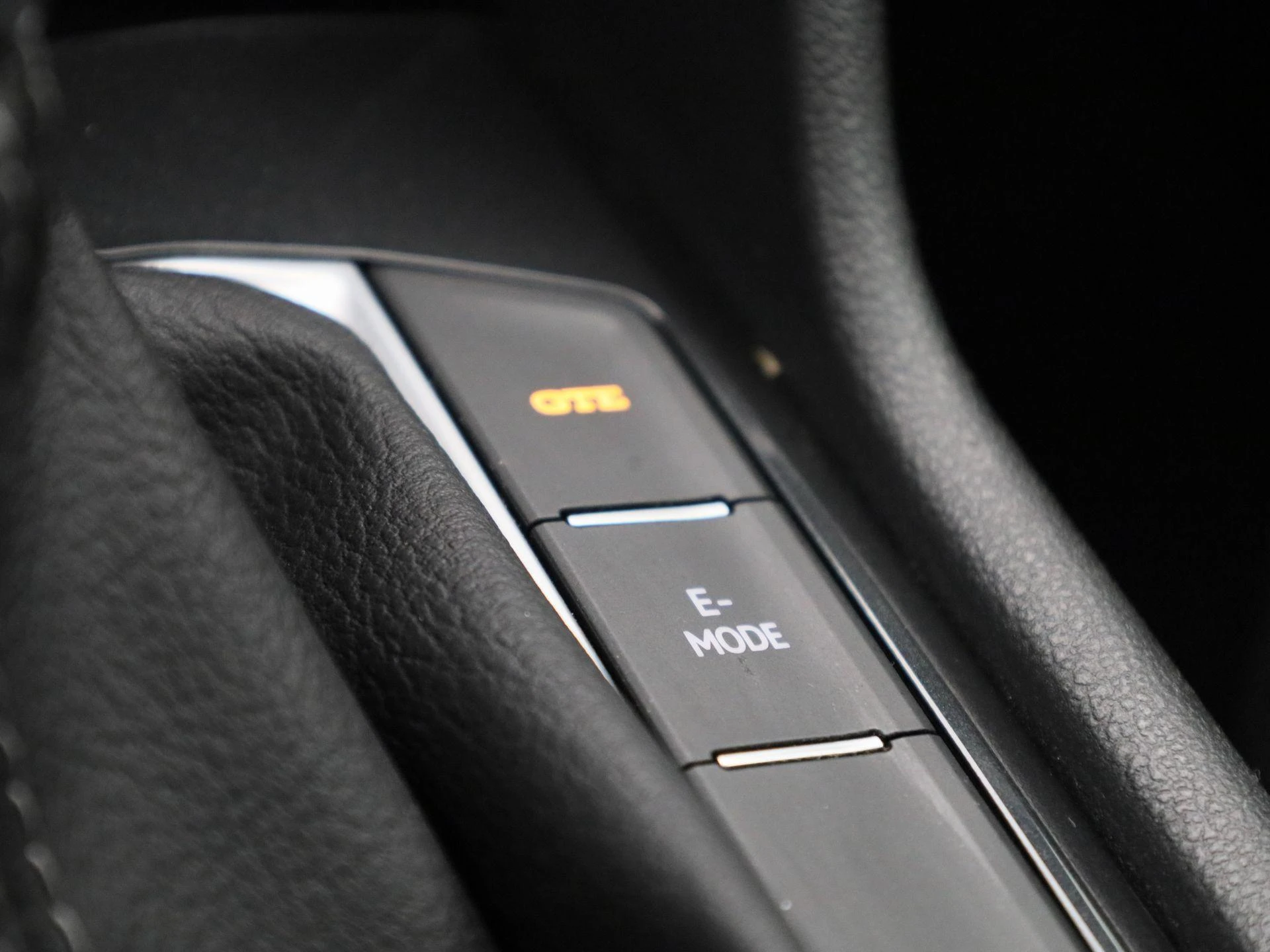 Volkswagen-Tiguan-image-26