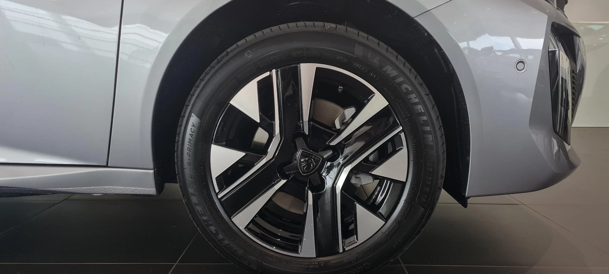 Peugeot-e-208-image-22