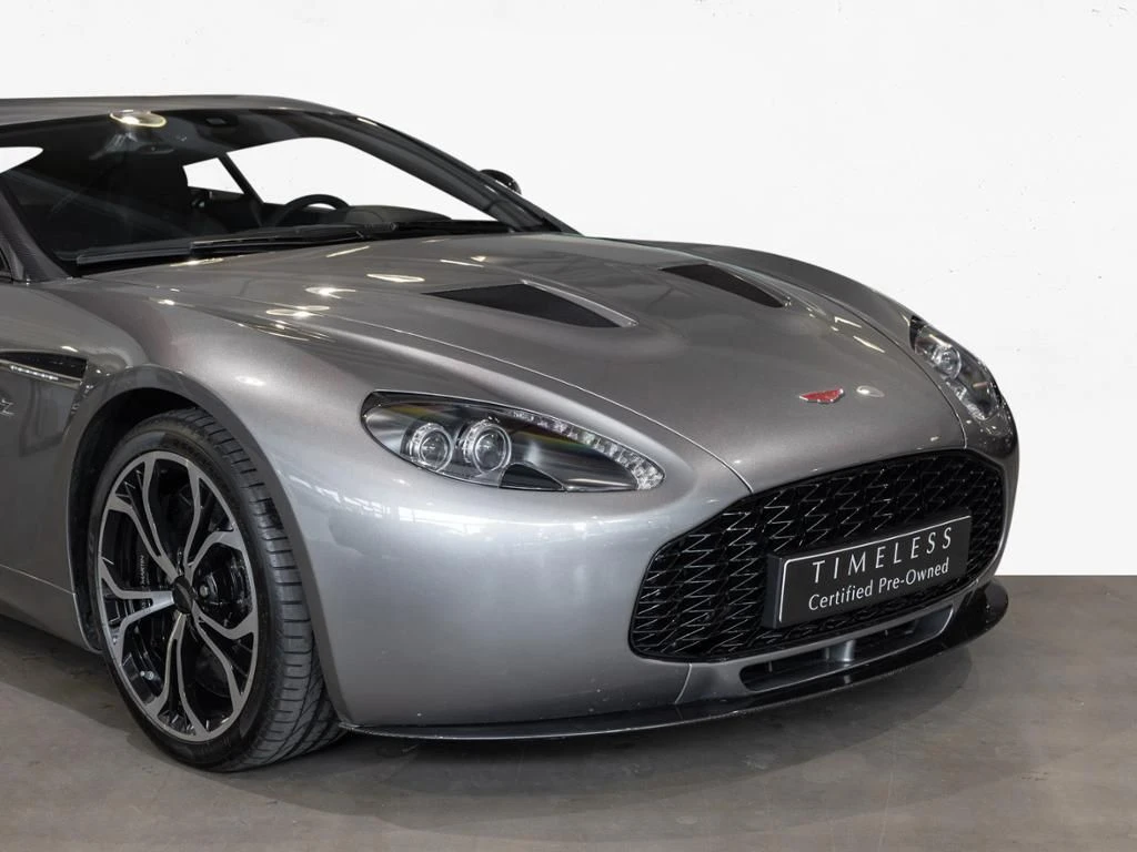 Aston Martin-V12 Vantage-image-23