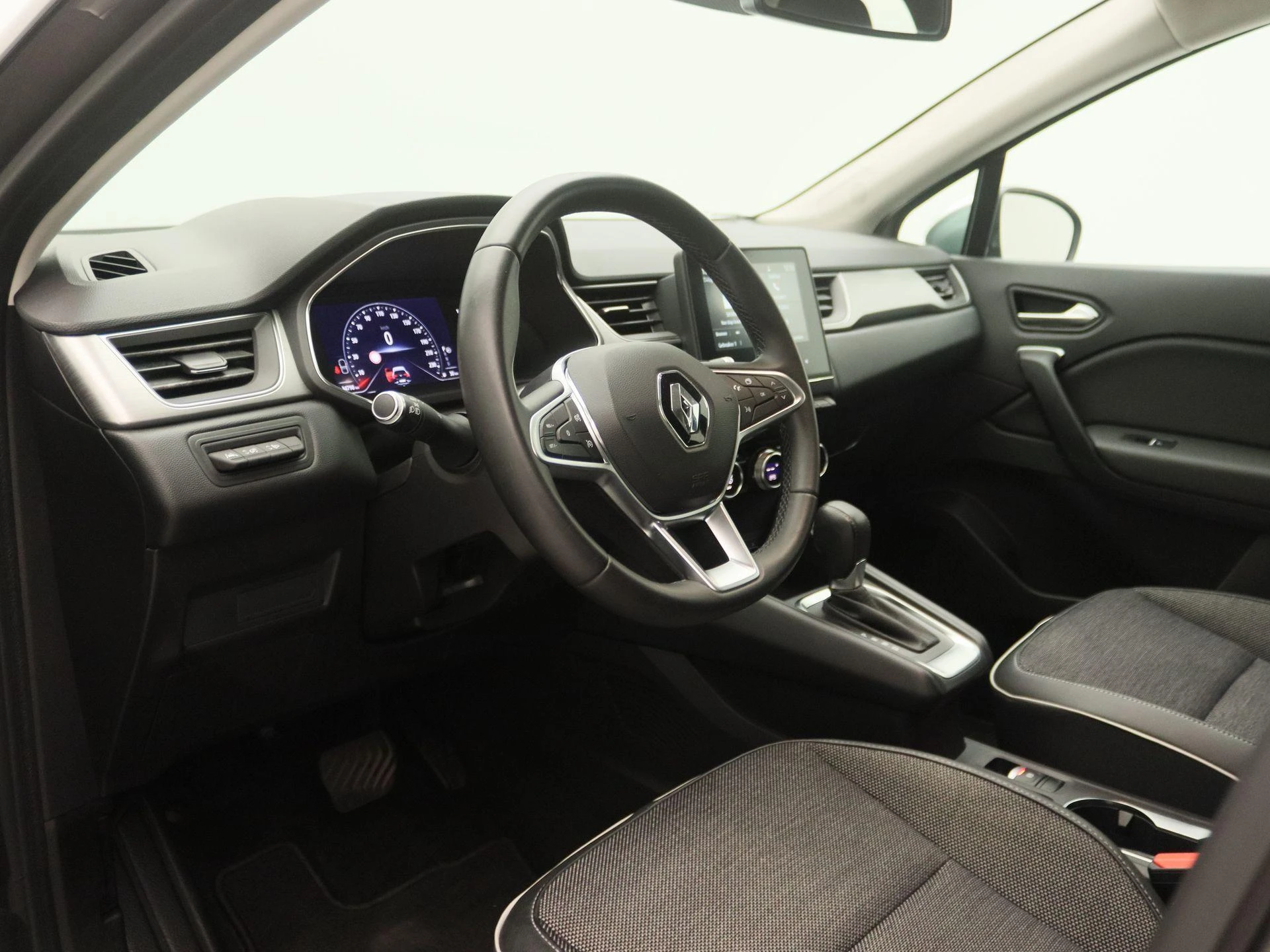 Renault-Captur-image-21
