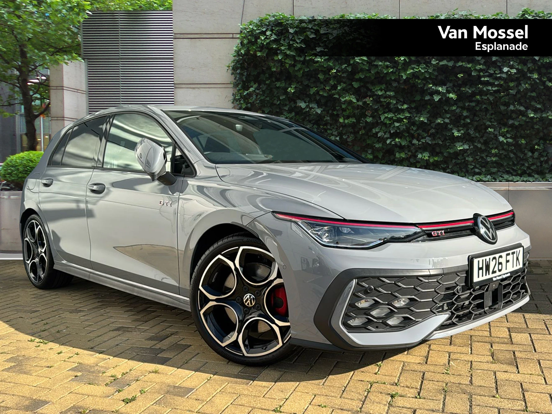 Volkswagen-Golf-image-0