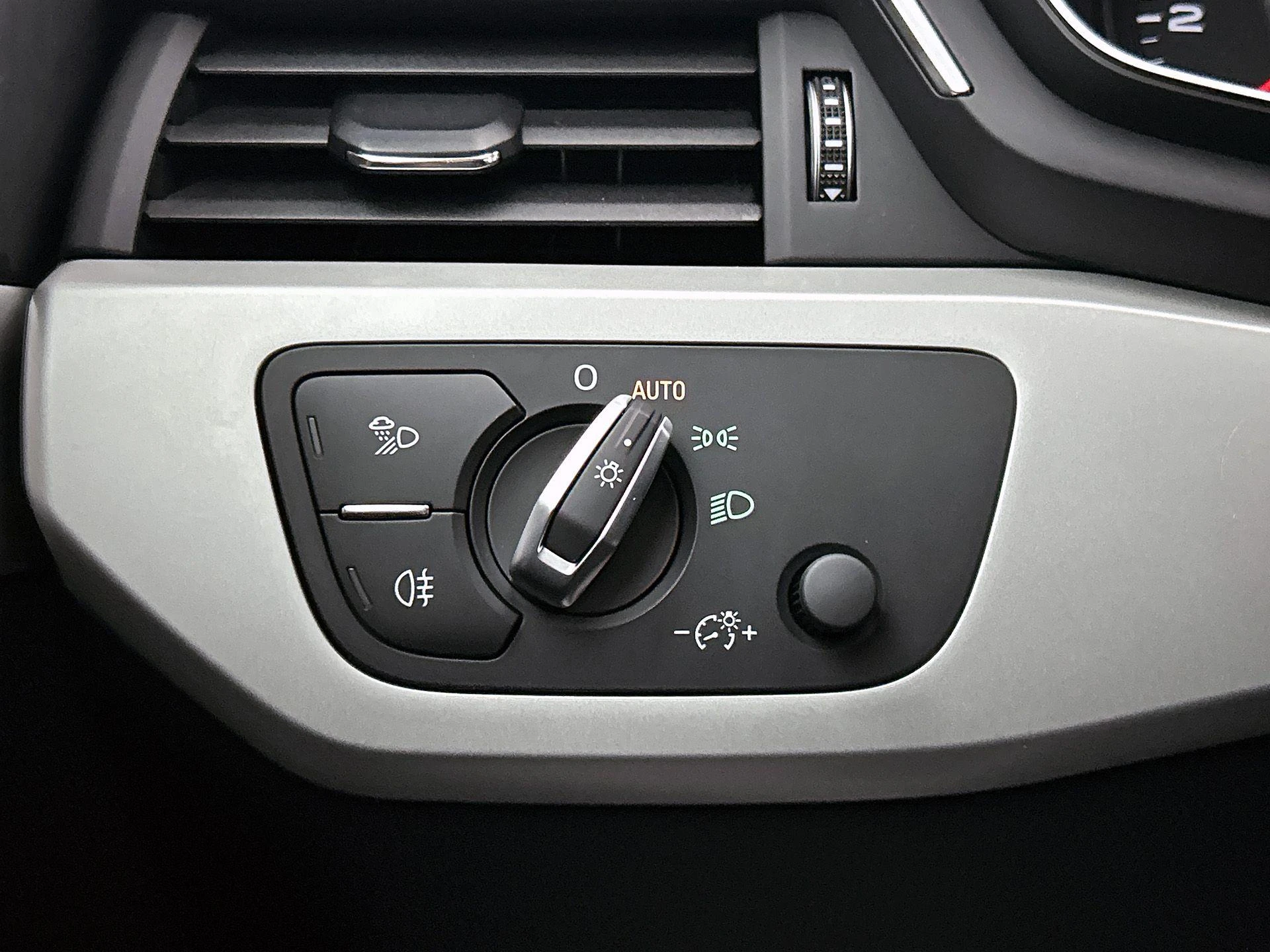 Audi-A4-image-24
