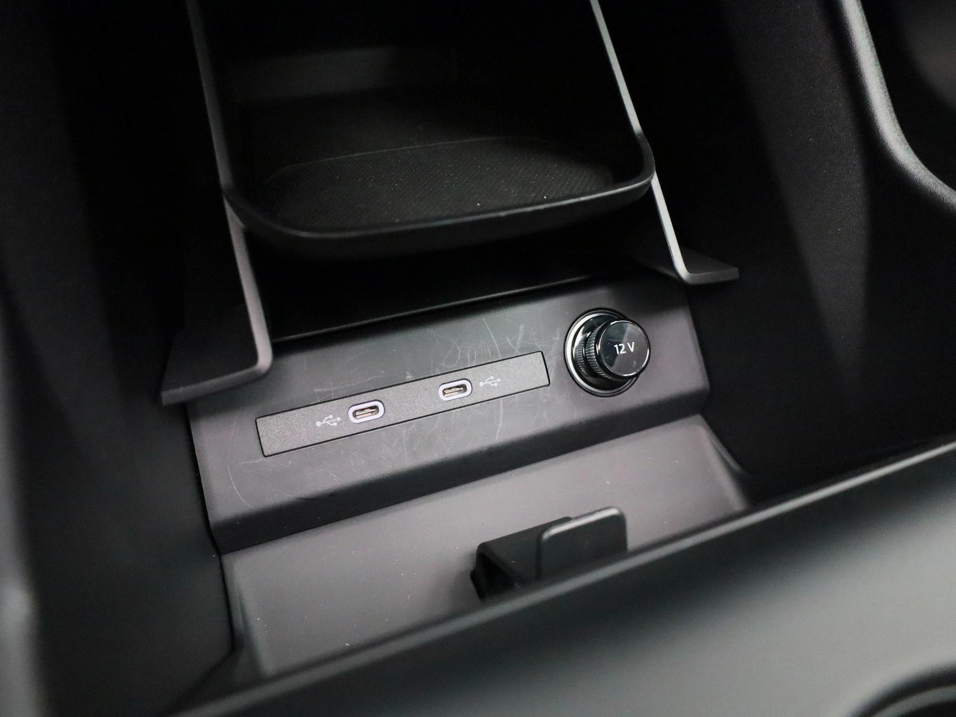Audi-Q4 e-tron-image-30