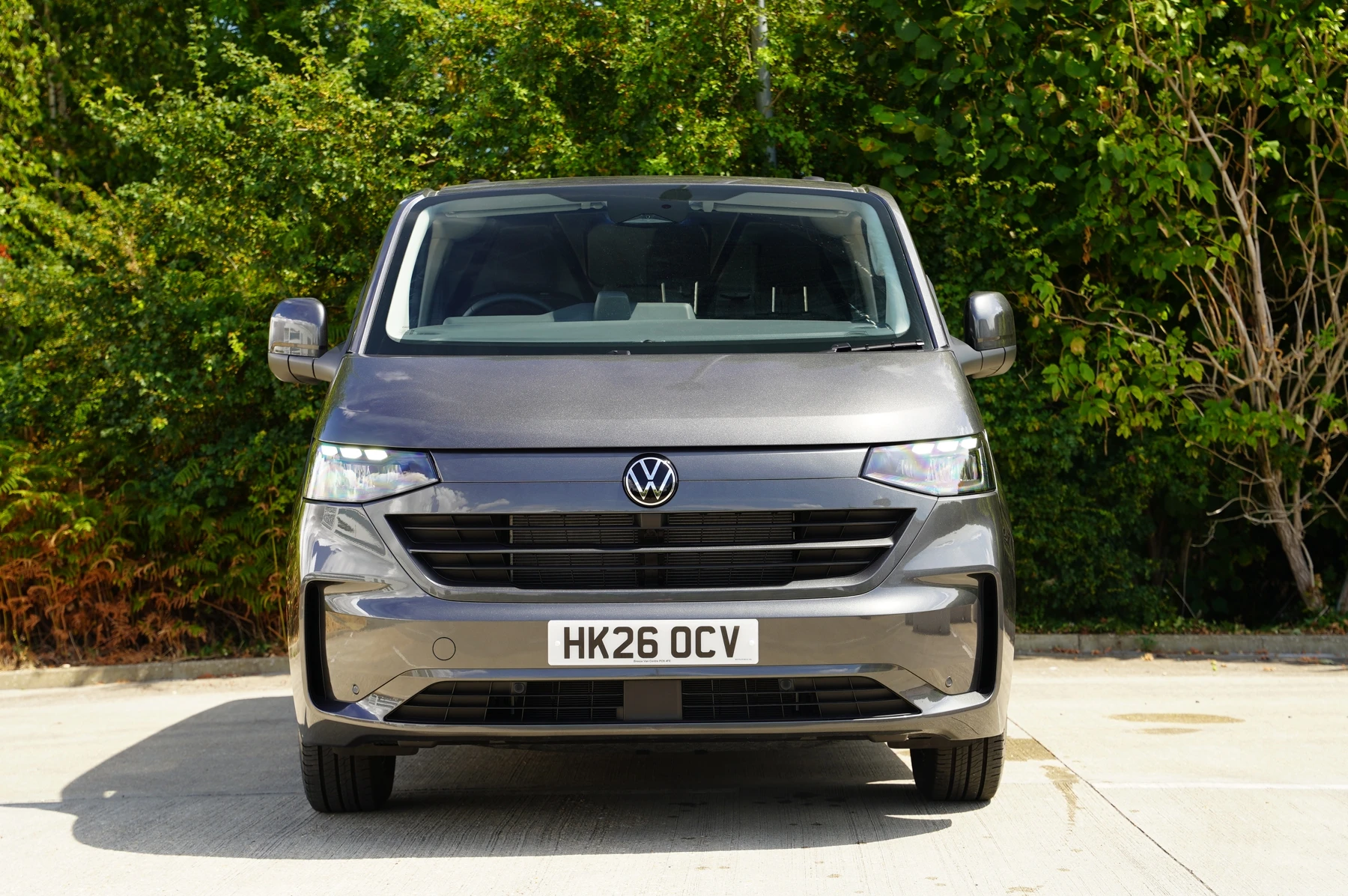 Volkswagen-Transporter-image-6