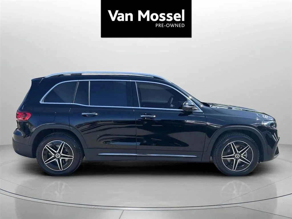 Mercedes-Benz-EQB-image-3