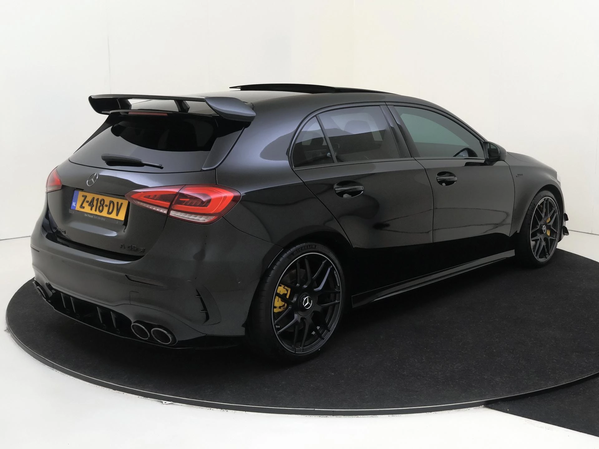 Mercedes-Benz-A-Klasse-image-3