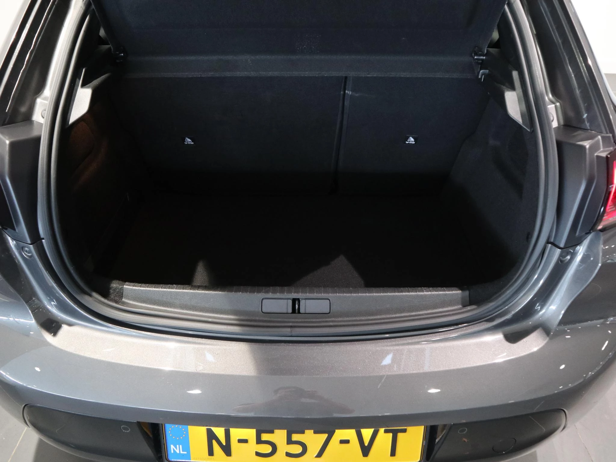 Peugeot-208-image-20