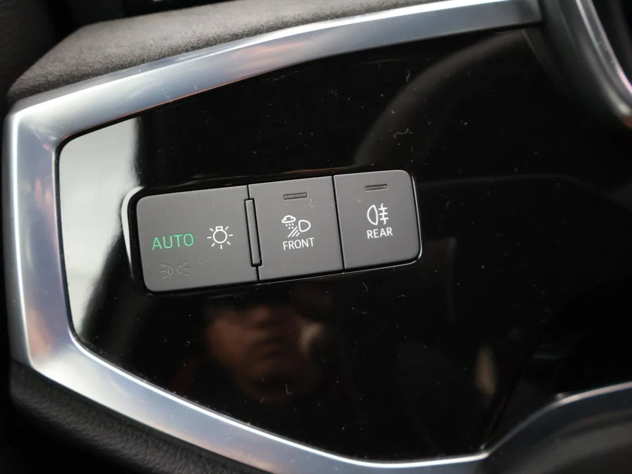 Audi-RSQ3-image-24