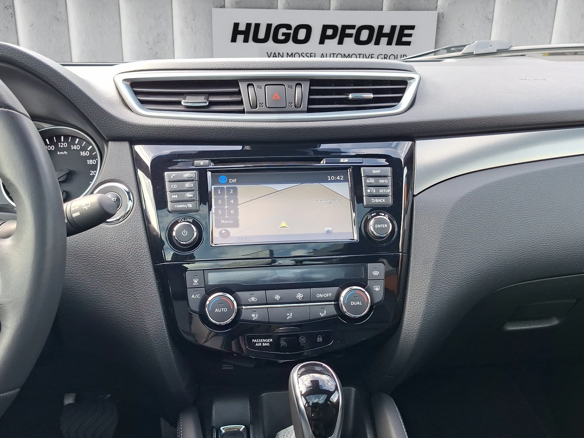 Nissan-QASHQAI-image-14