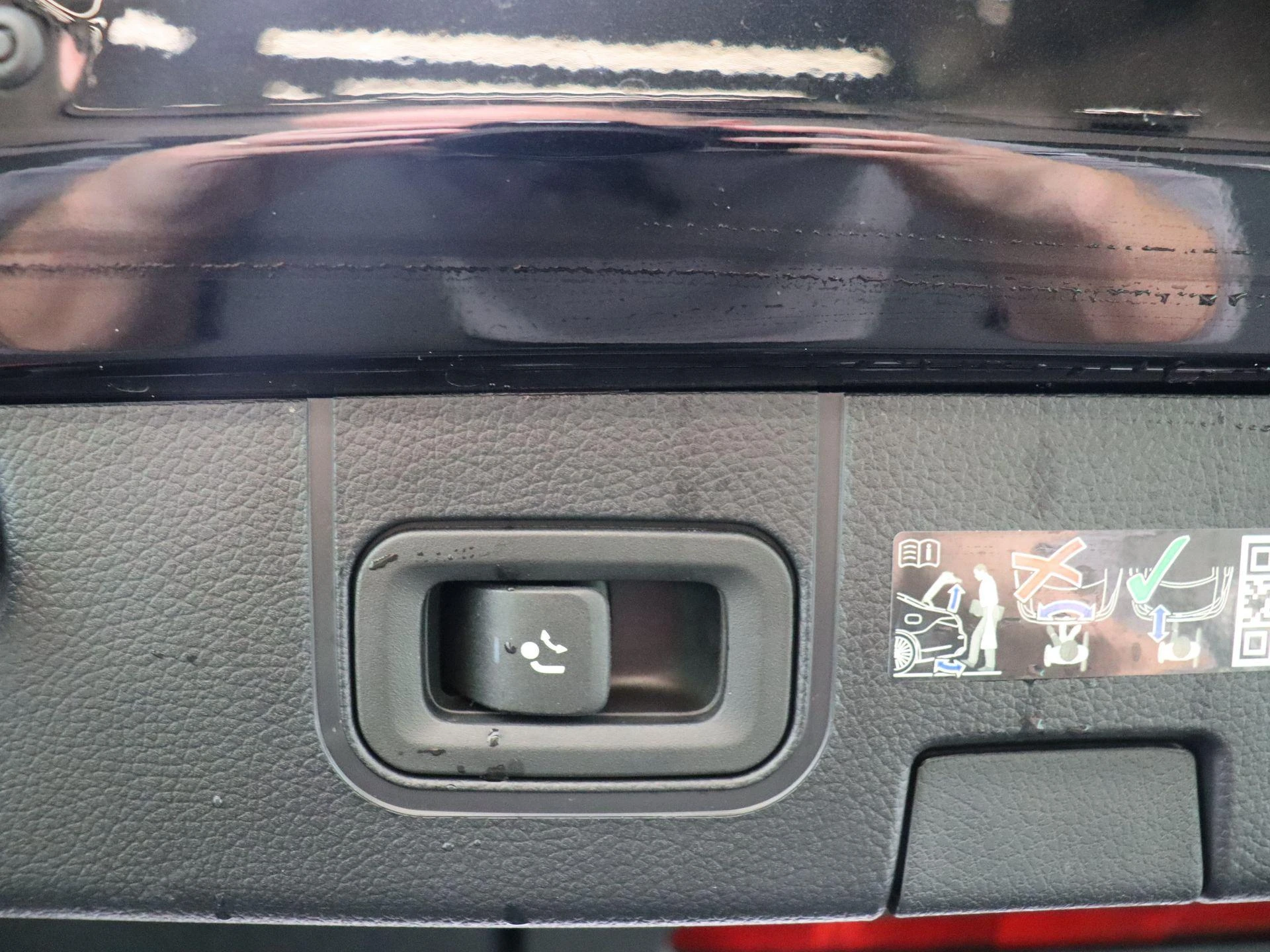 Mercedes-Benz-CLA-image-29