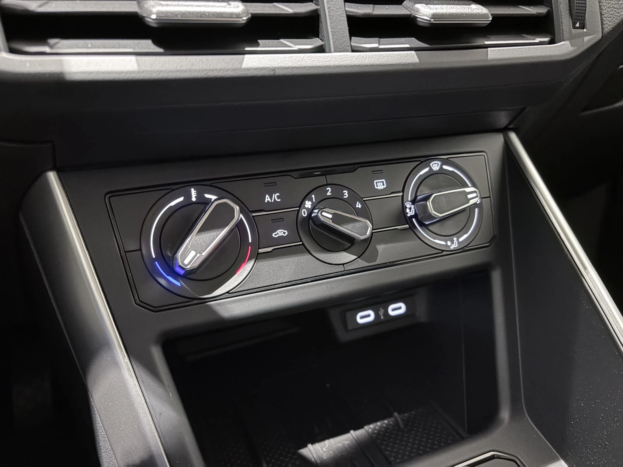 Volkswagen Polo 1.0 TSI Life Edition