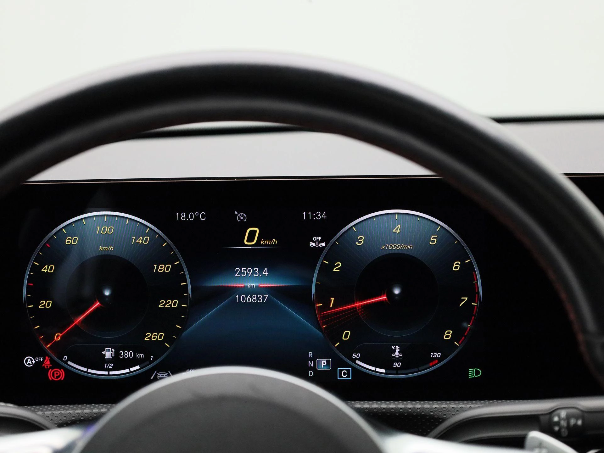 Mercedes-Benz-CLA-image-7