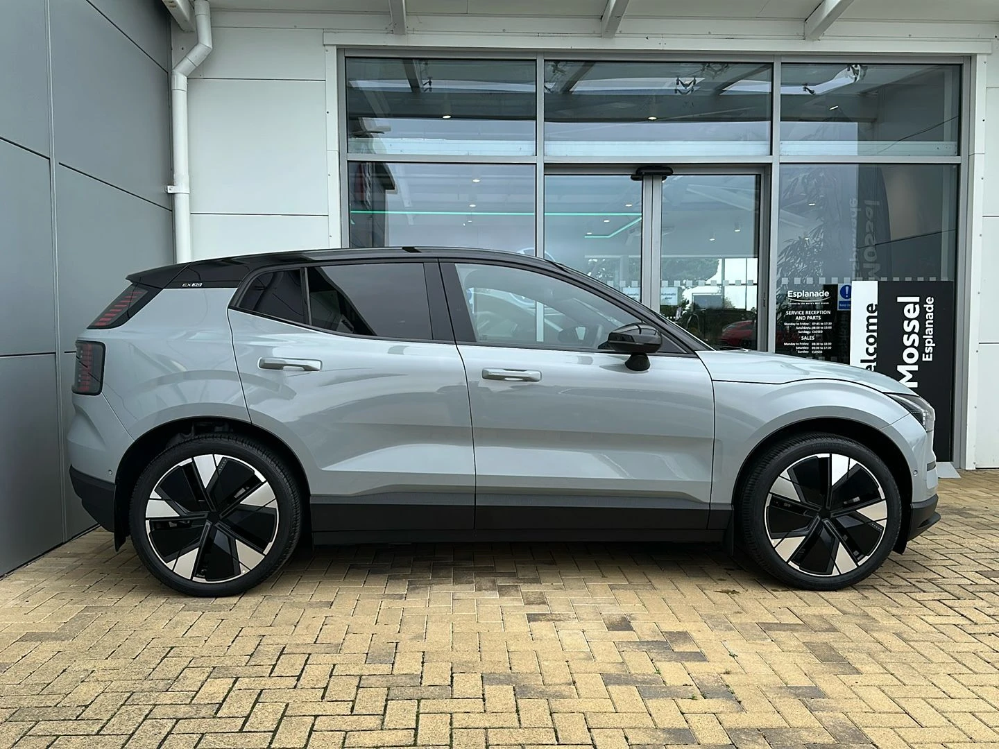 Volvo-EX30-image-9