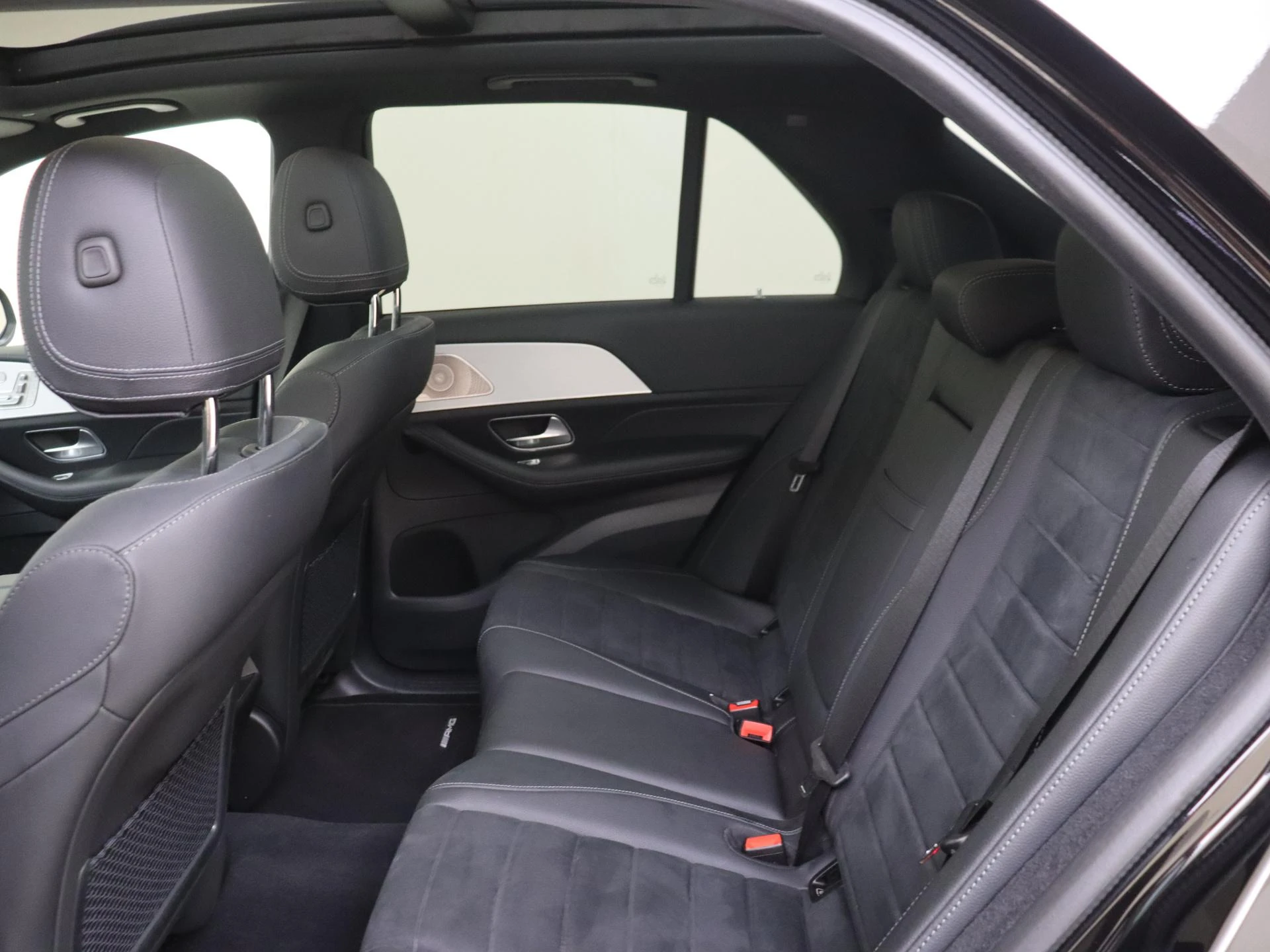 Mercedes-Benz-GLE-image-15