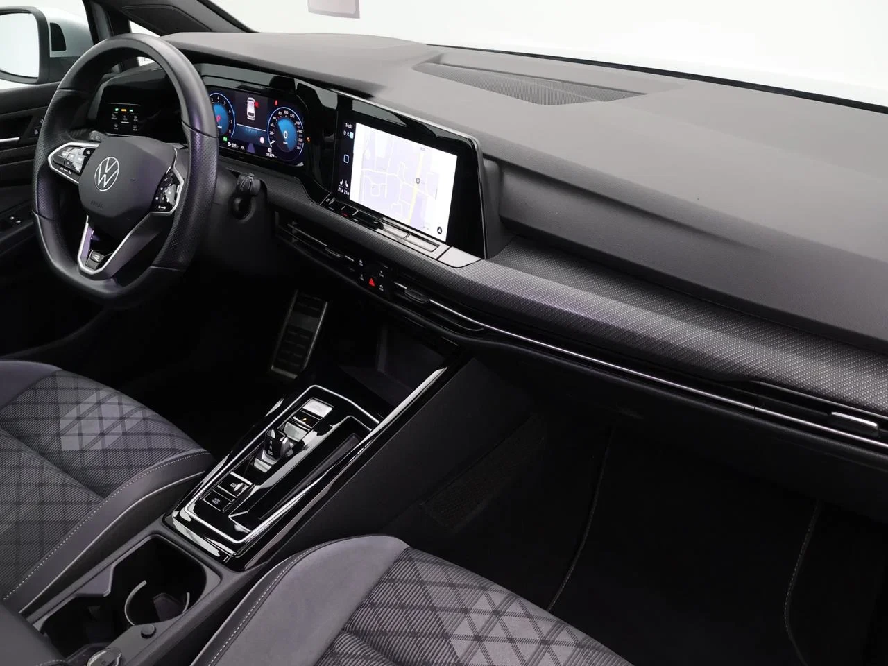 Volkswagen-Golf-image-14