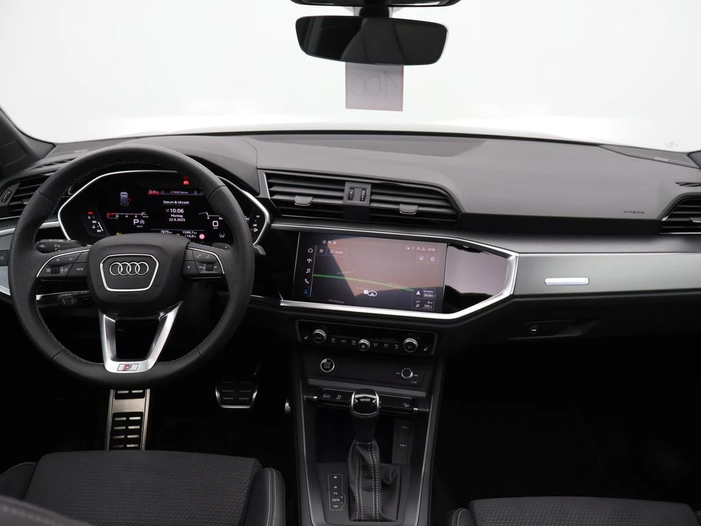Audi-Q3-image-14