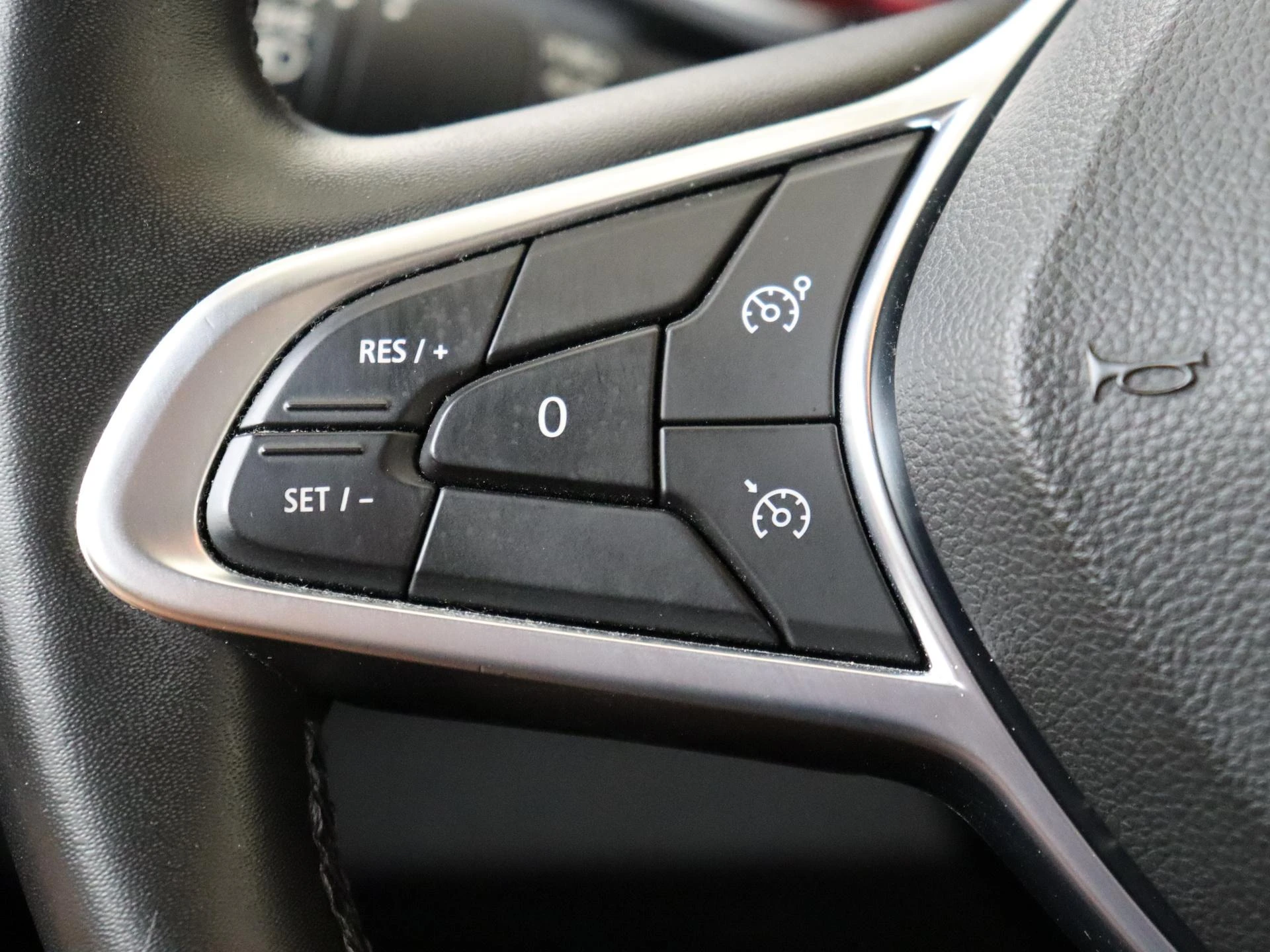 Renault-Clio-image-11