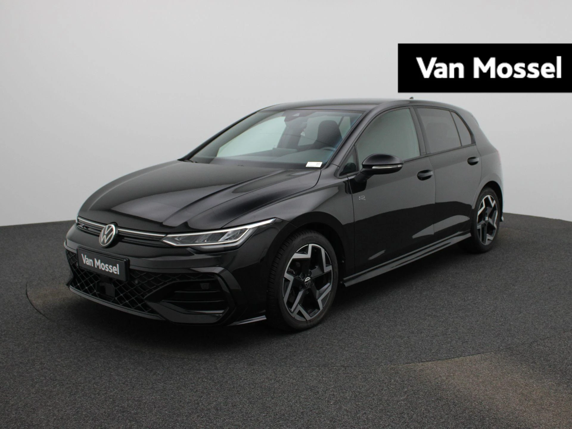 Volkswagen-Golf-image-0