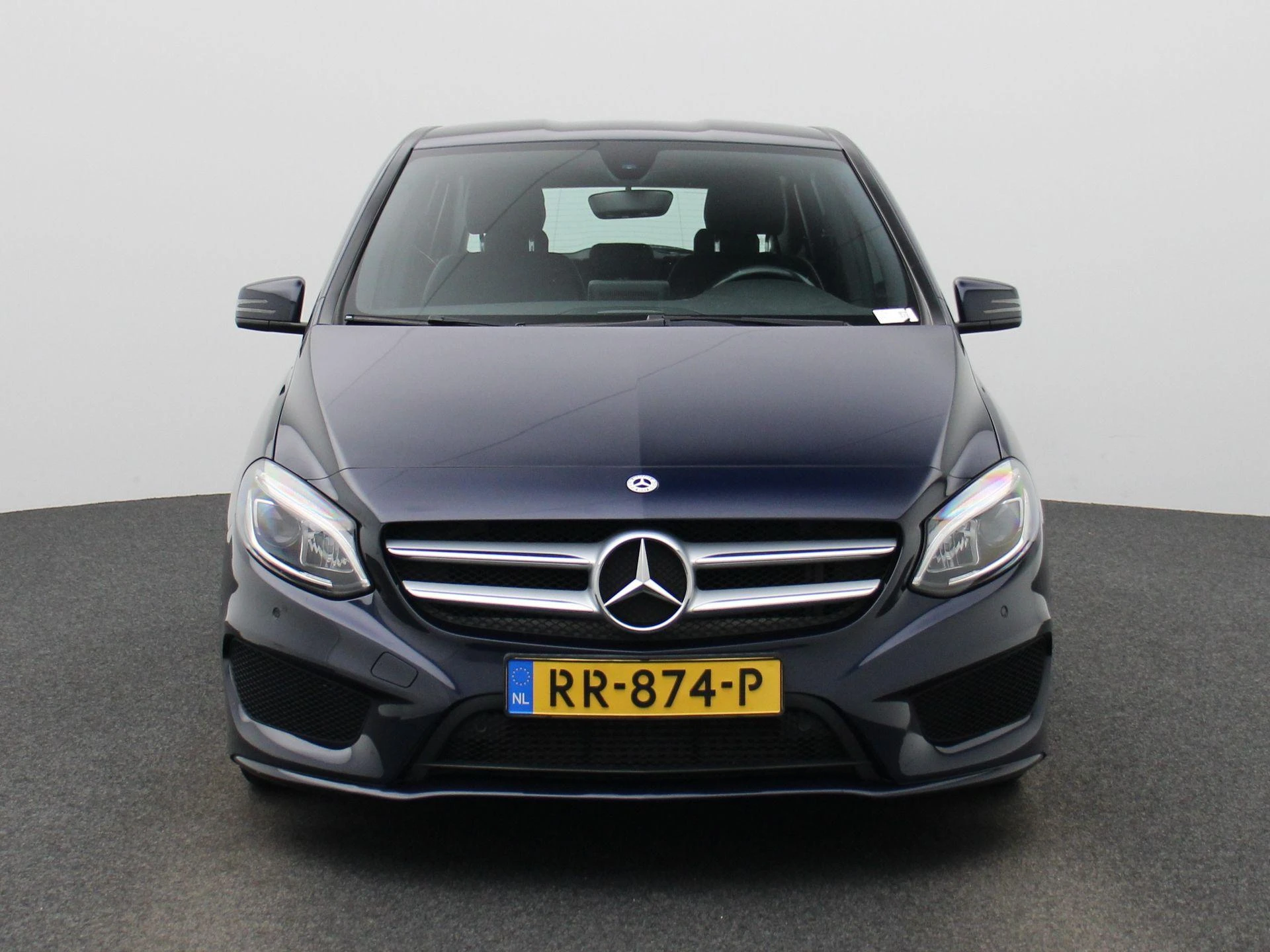 Mercedes-Benz-B-Klasse-image-2