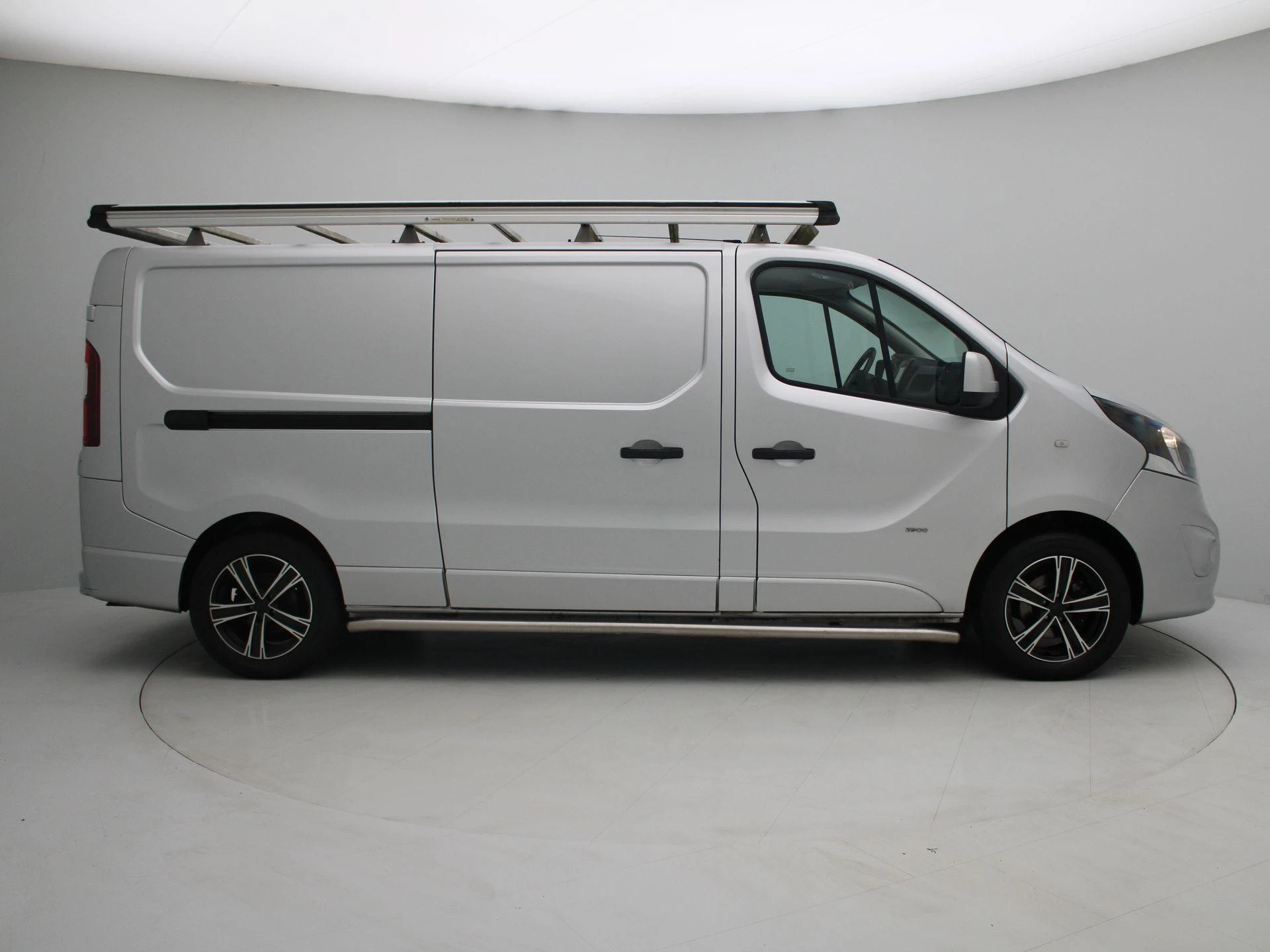 Opel-Vivaro-image-6