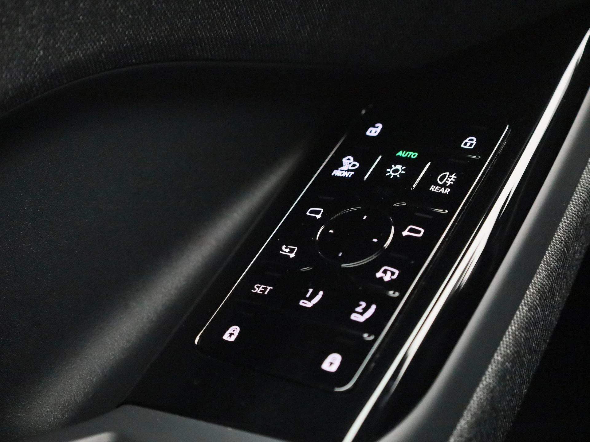 Audi-Q6 e-tron-image-36