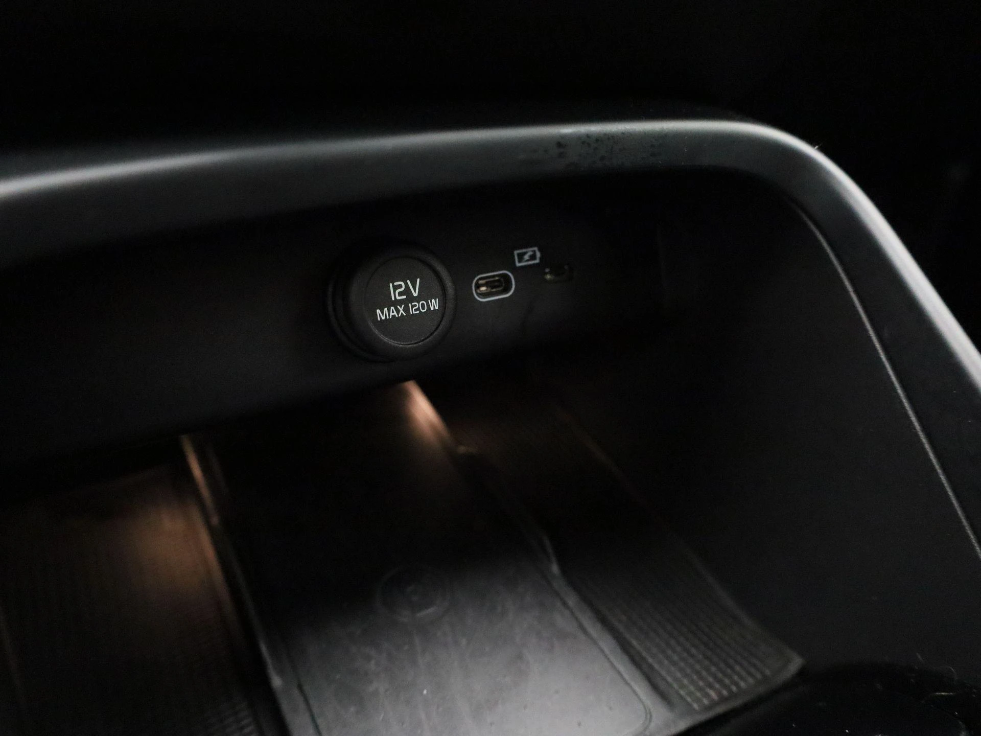 Volvo-XC40-image-25