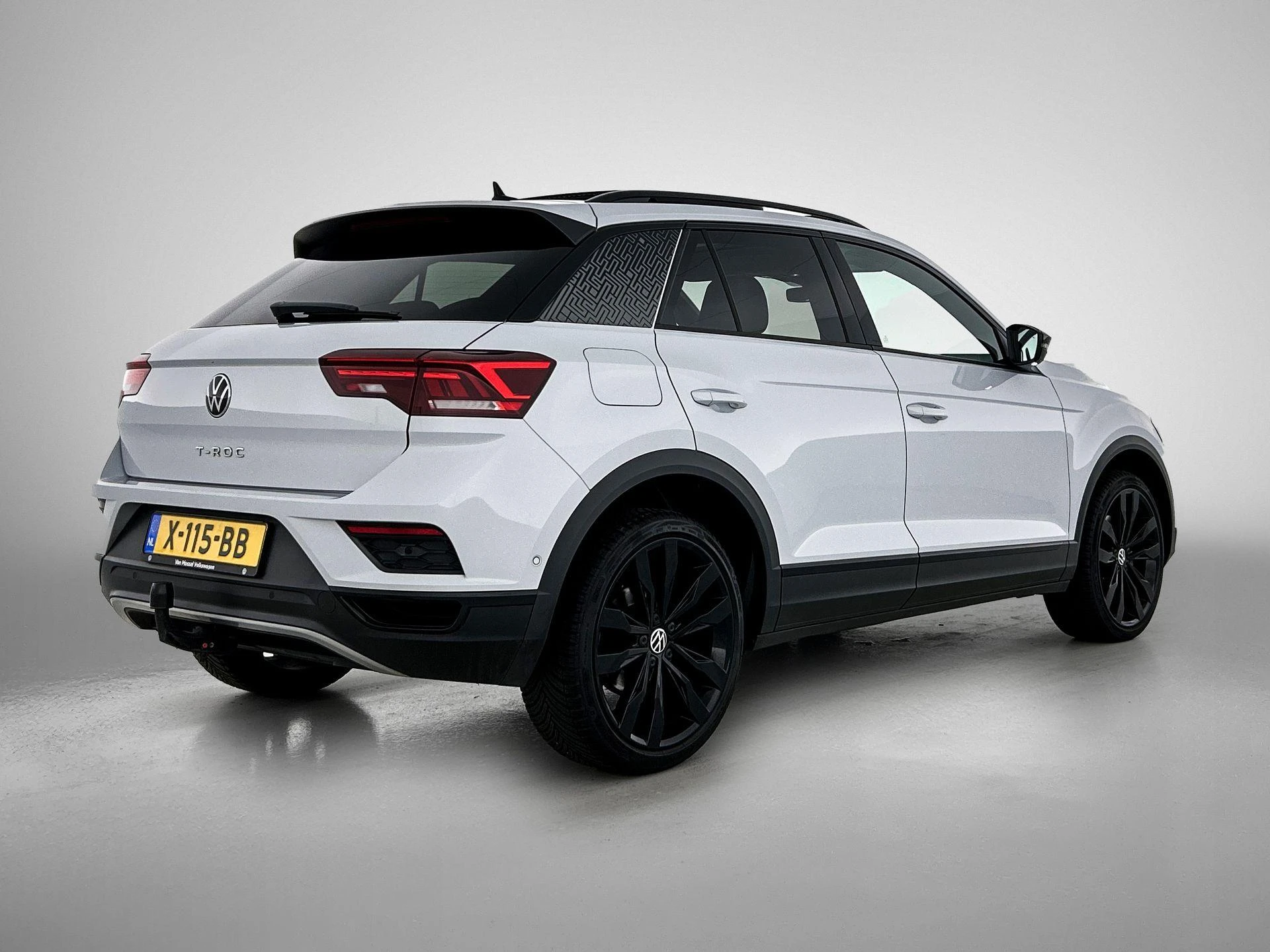 Volkswagen-T-Roc-image-3