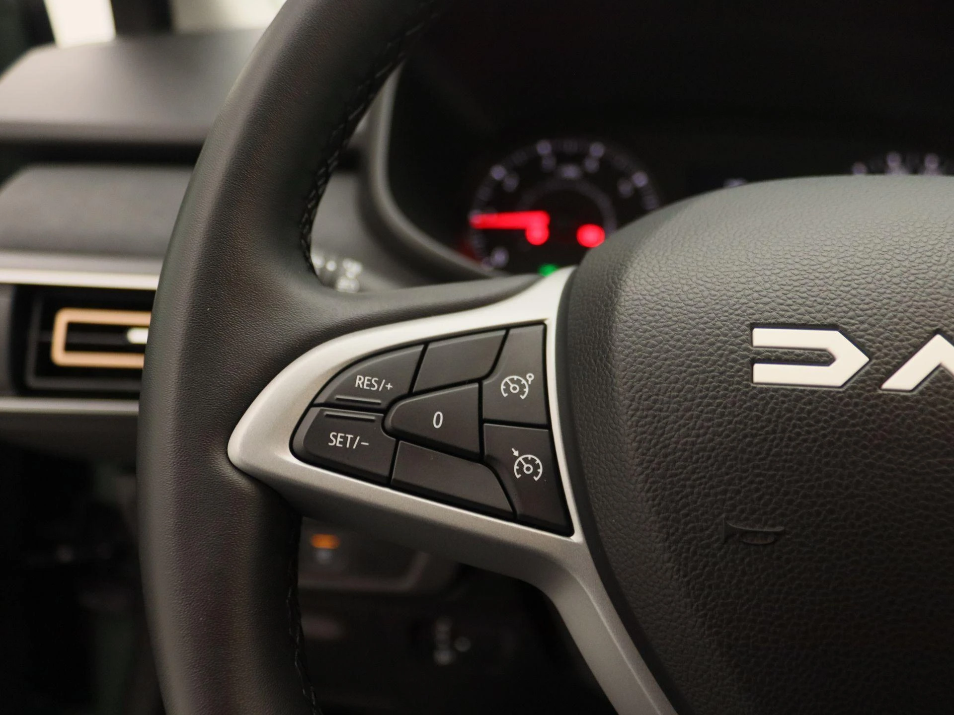 Dacia-Sandero Stepway-image-18