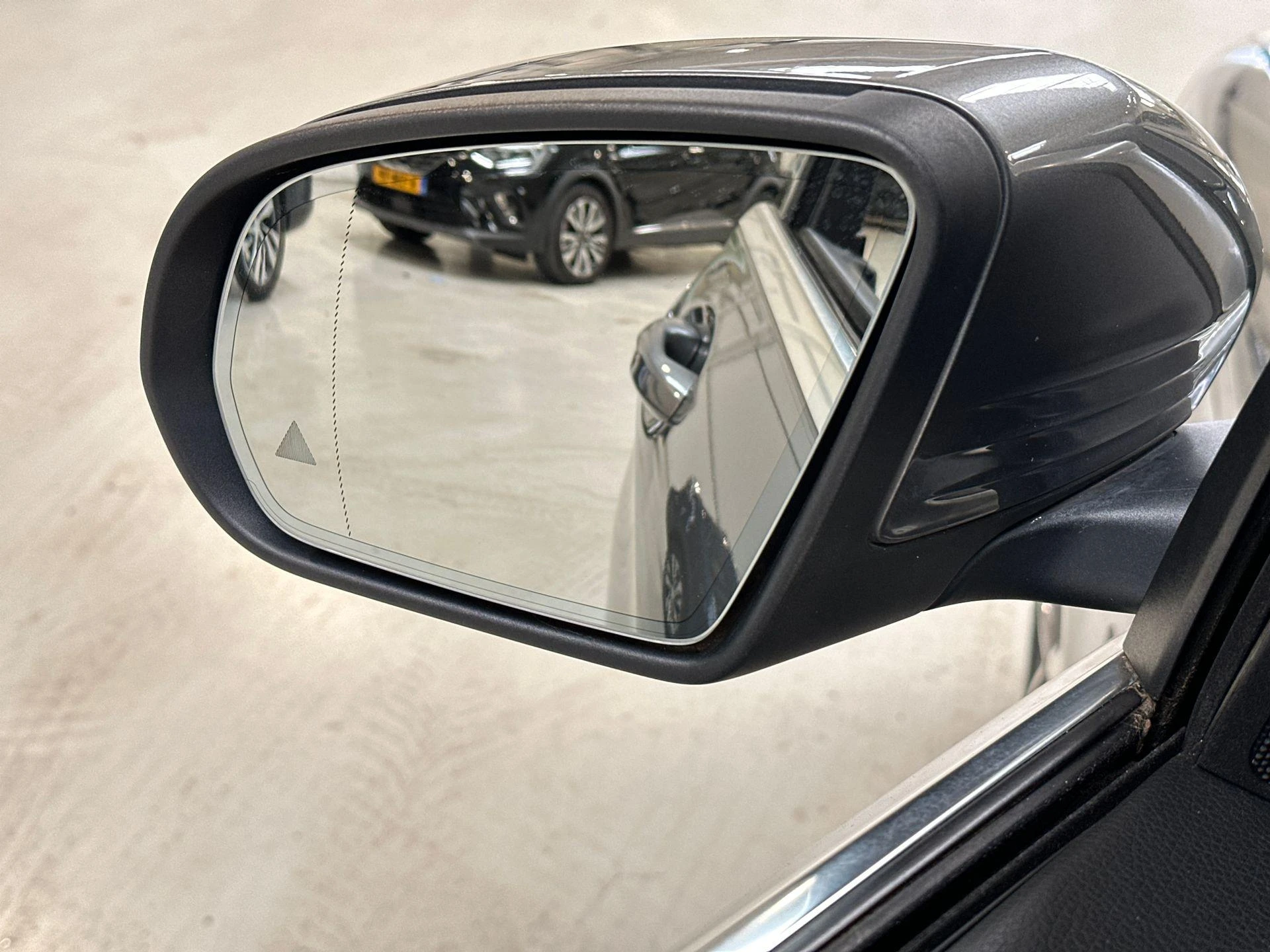 Mercedes-Benz-C-Klasse-image-17