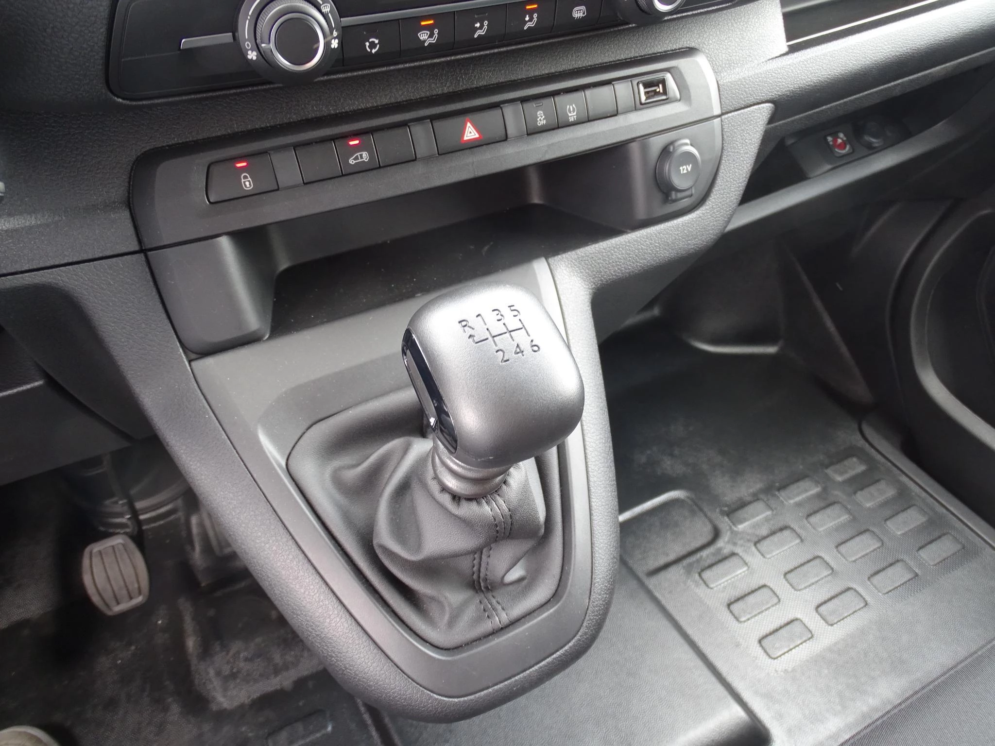 Opel Vivaro 2.0 Turbo 106kW Edition L3H1