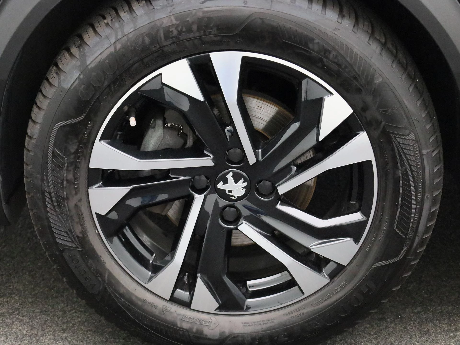 Peugeot 2008 1.2 Puretech 96kW S&S Allure Pack