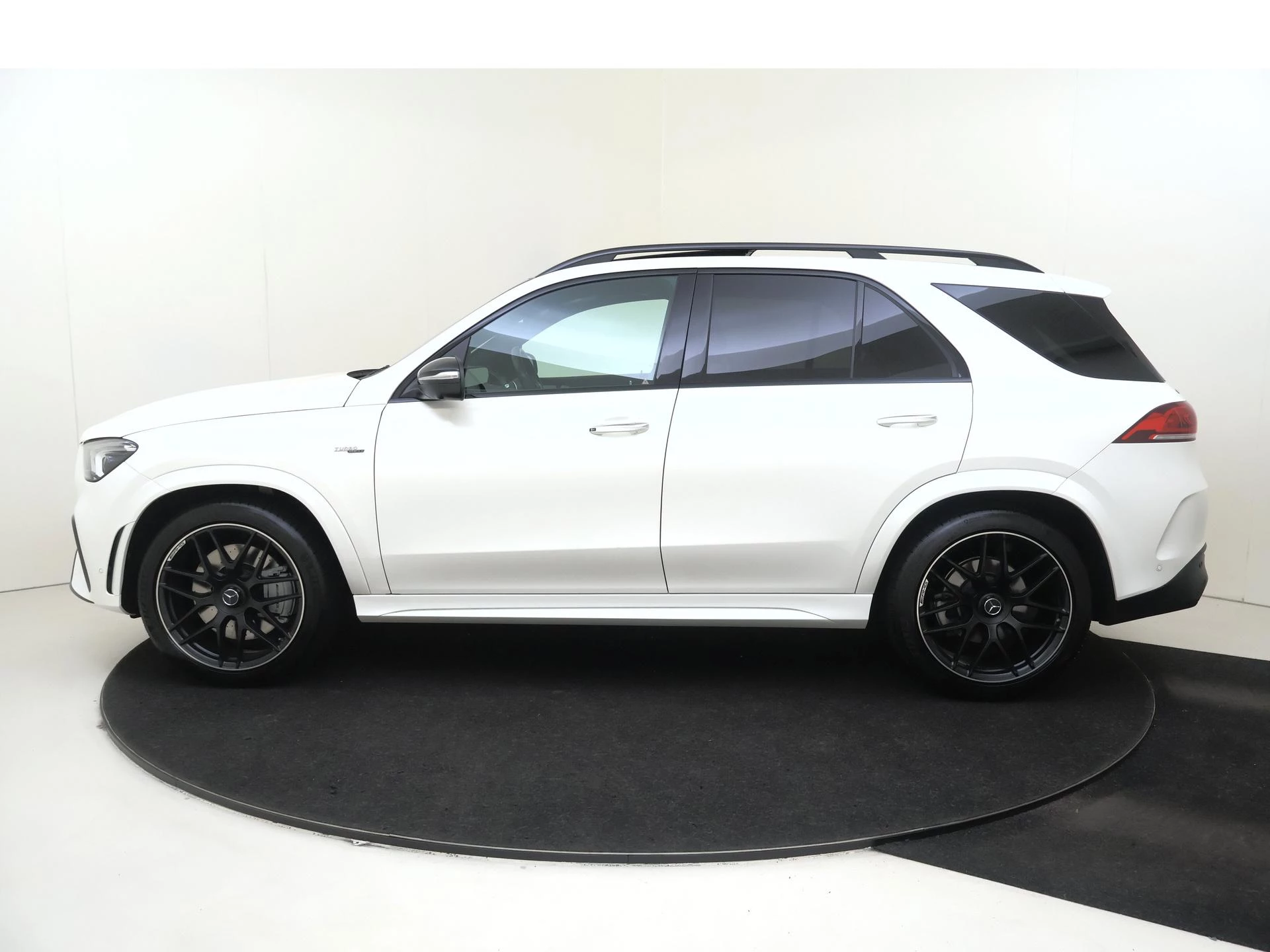 Mercedes-Benz-GLE-image-9