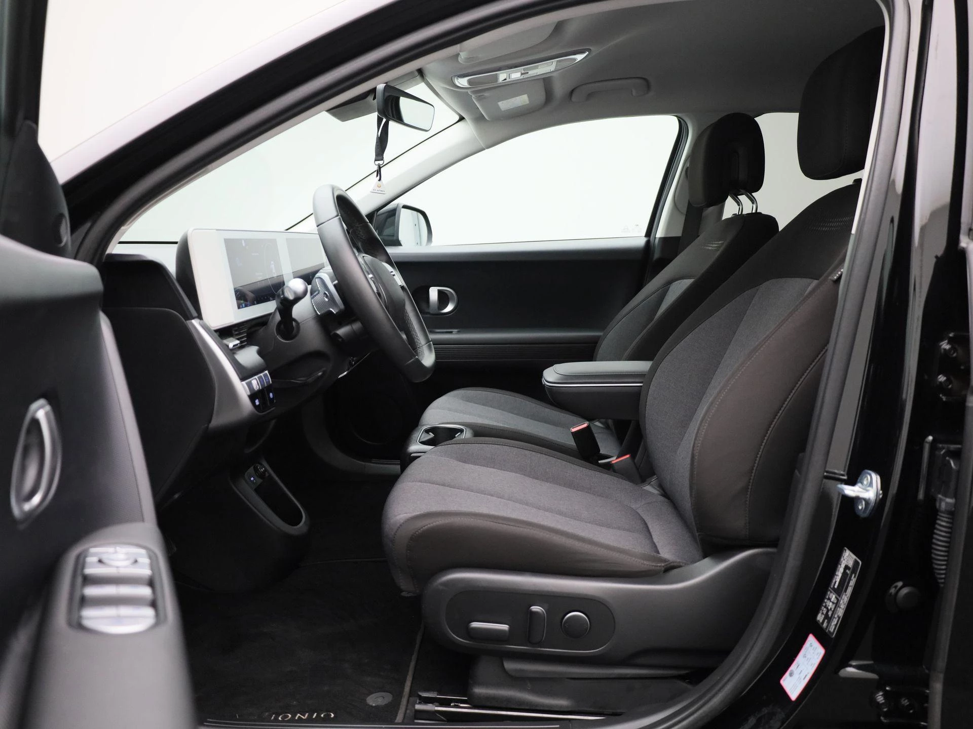 Hyundai-IONIQ 5-image-9